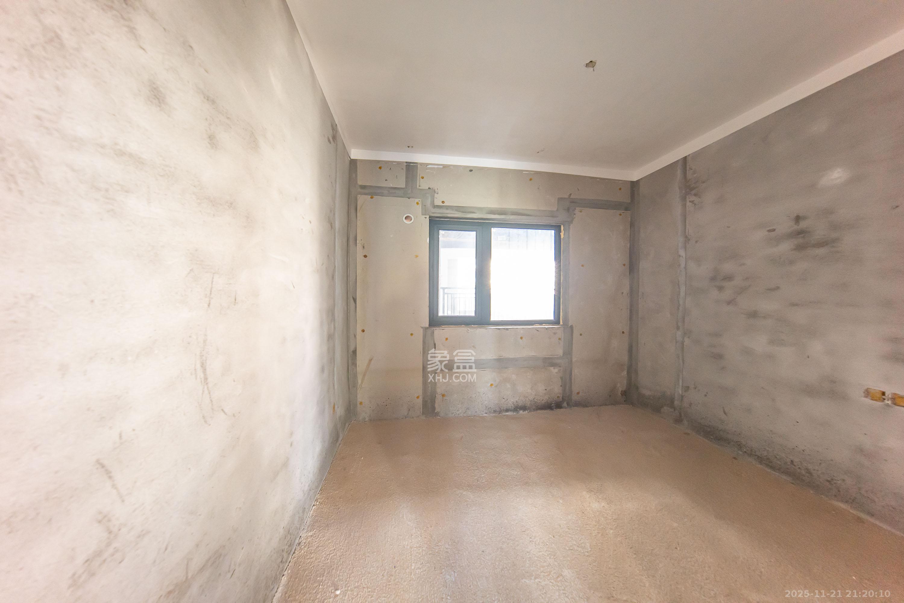 梦想滨江左岸 4室2厅2卫 100.0万 梦想滨江左岸 4室2厅2卫 100.0万卧室