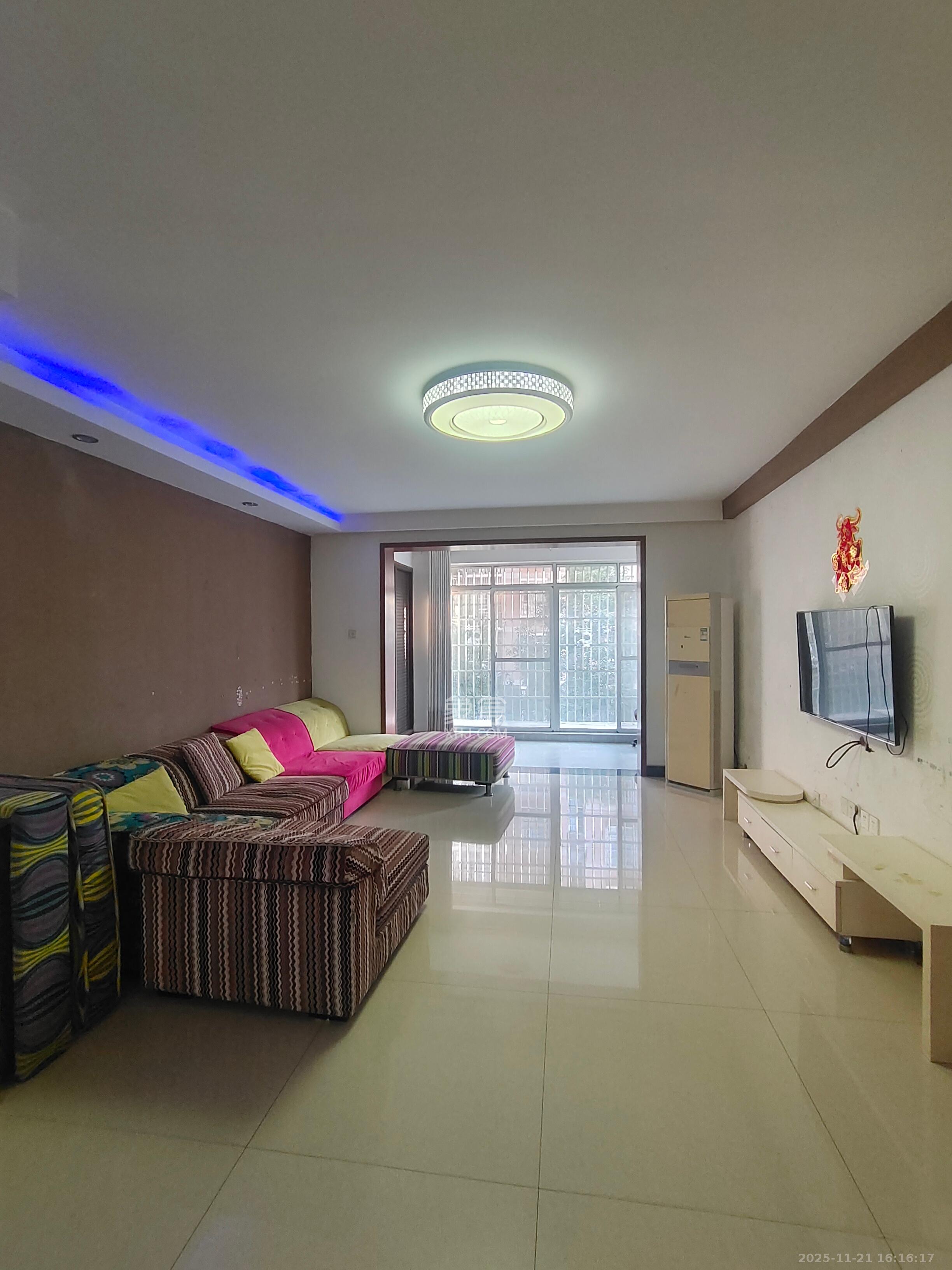 长丰星城 4室2厅2卫 1500.0元/月 长丰星城 4室2厅2卫 1500.0元/月室内图