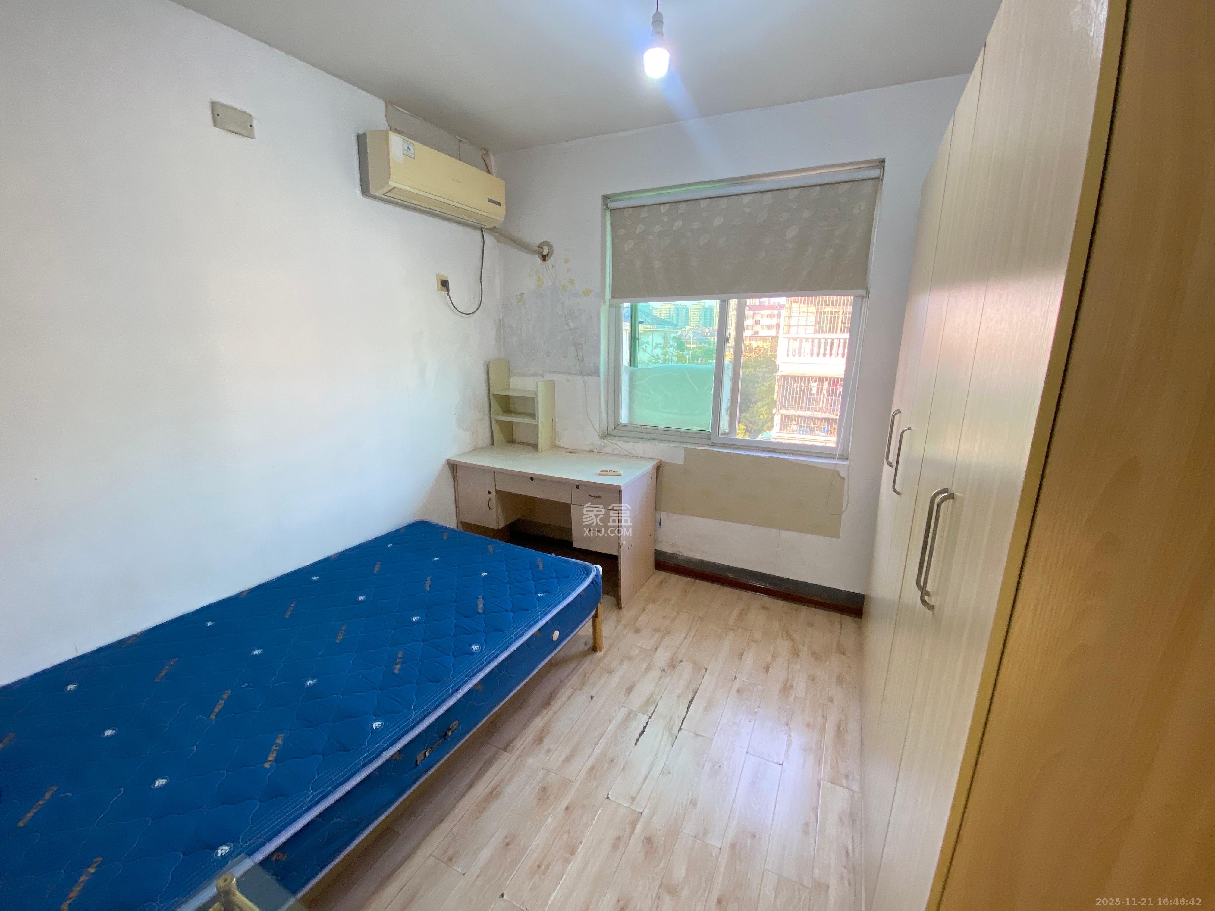 江南公寓  1室1厅1卫    1100.0元/月室内图