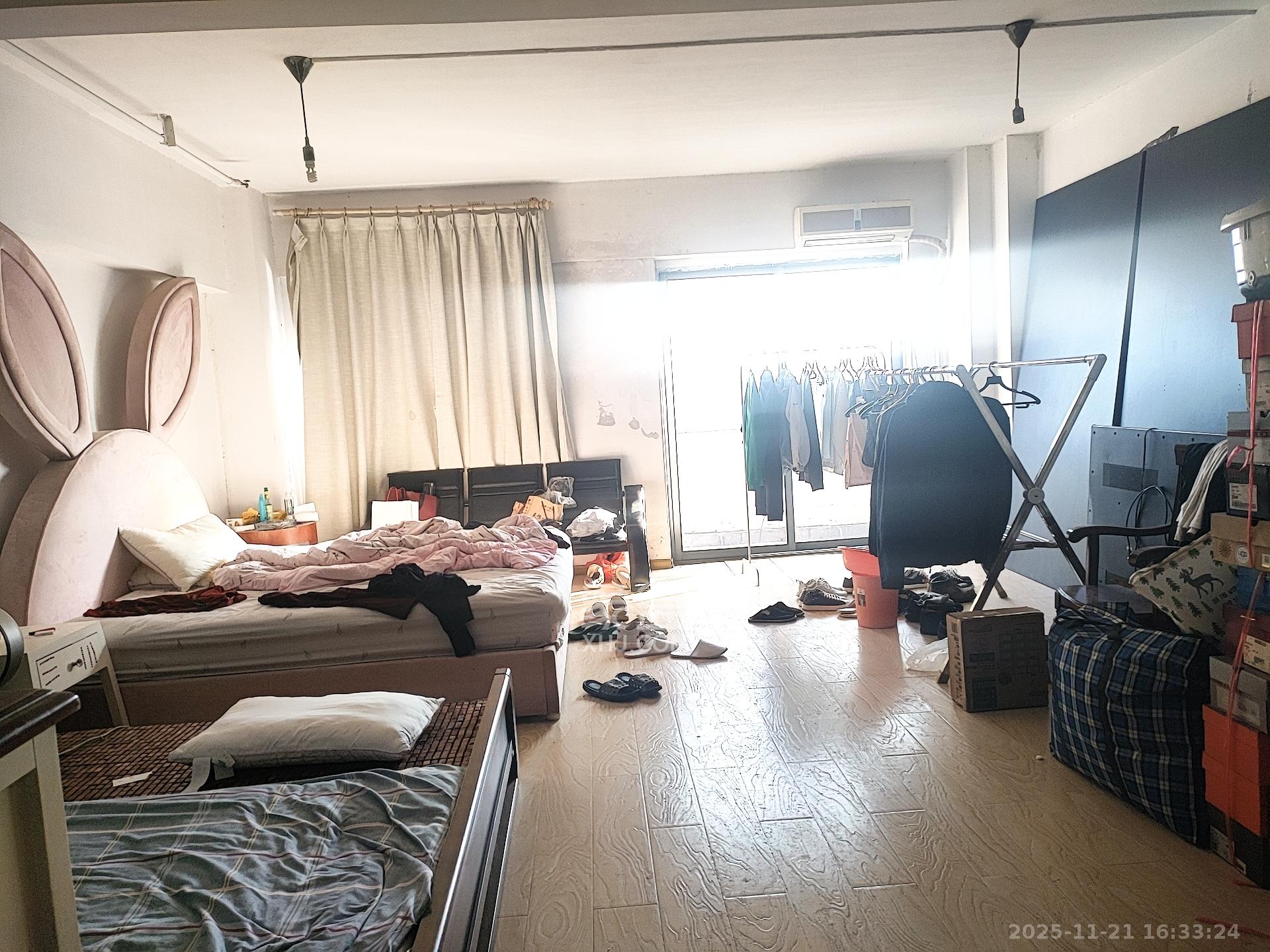 东怡外国（南湖一号)  3室1厅1卫    5600.0元/月室内图