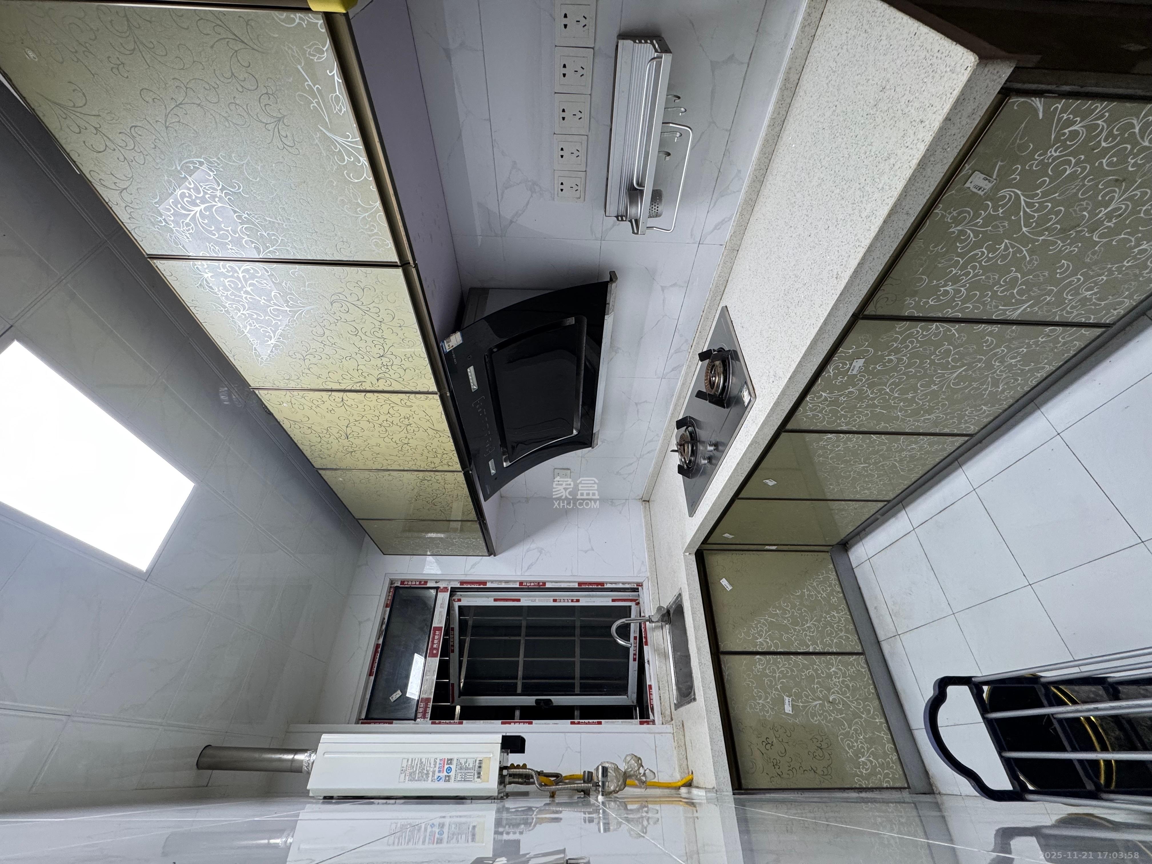 曾家湾小区  1室1厅1卫    1300.0元/月室内图