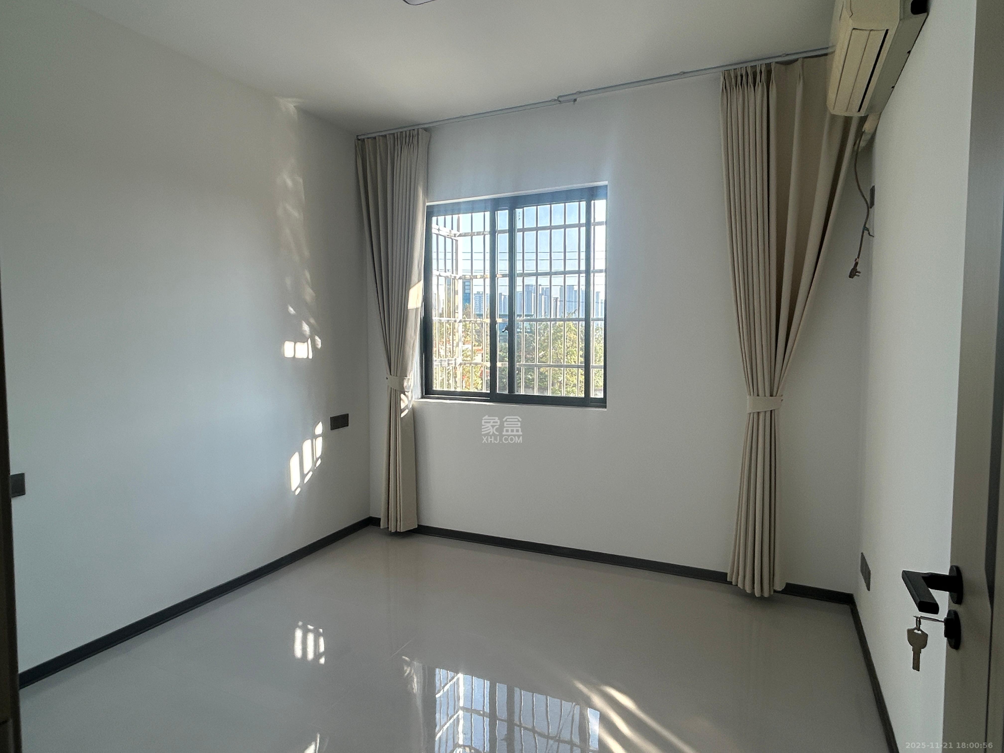 和景家园二期  2室2厅1卫    1800.0元/月室内图