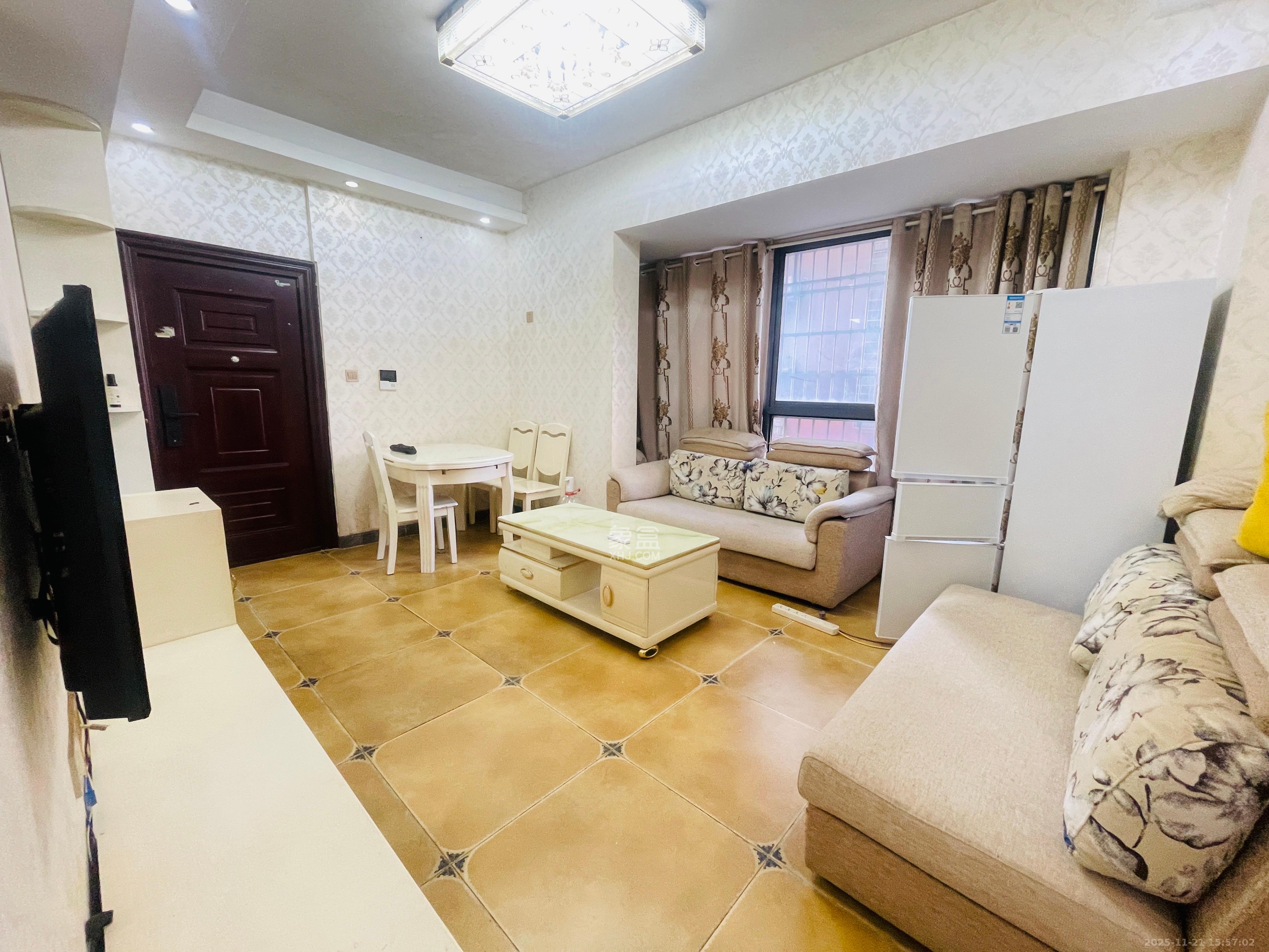 鑫科明珠  2室1厅1卫    1800.0元/月