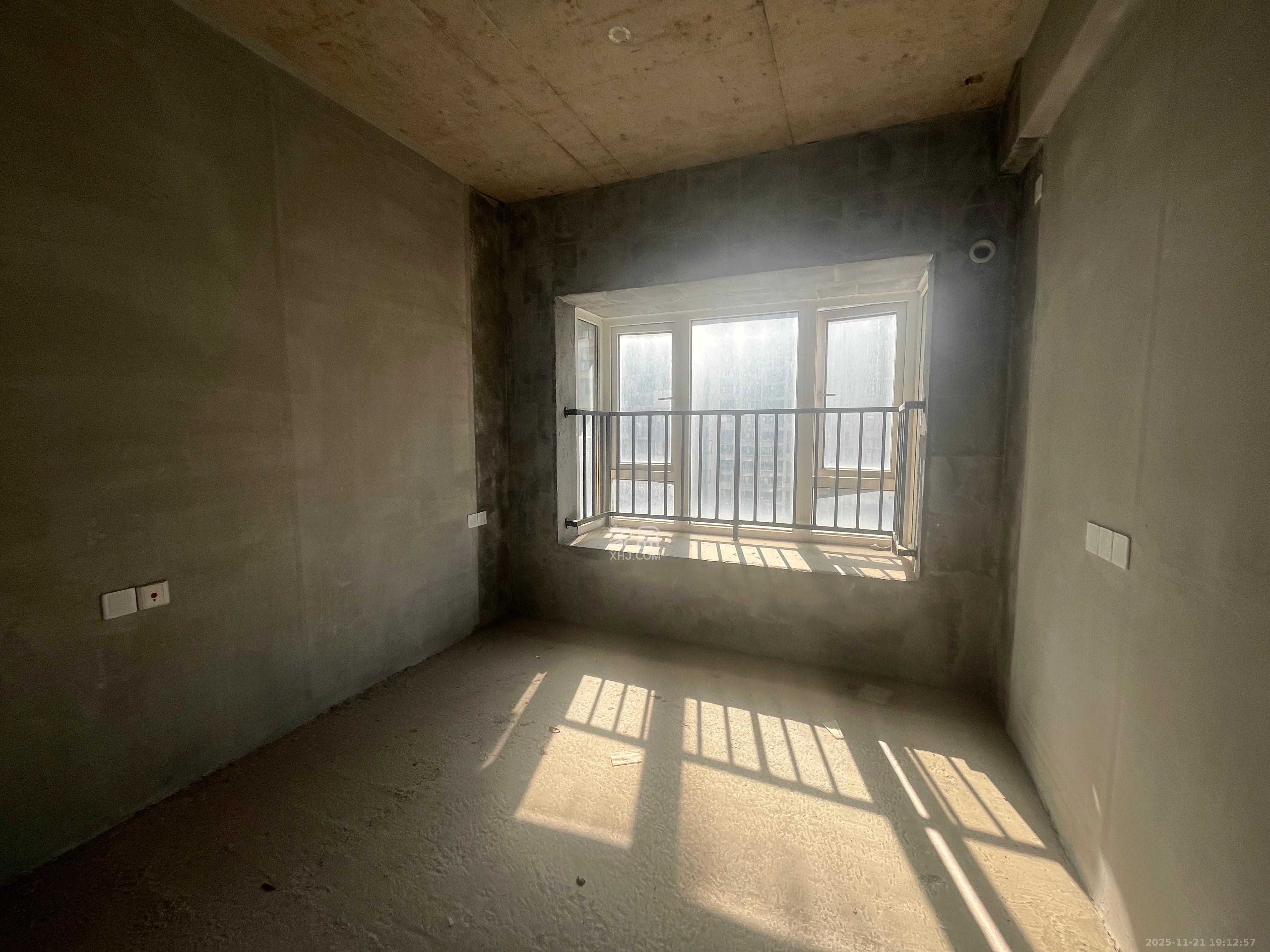 山水湾  3室2厅1卫    500.0元/月室内图