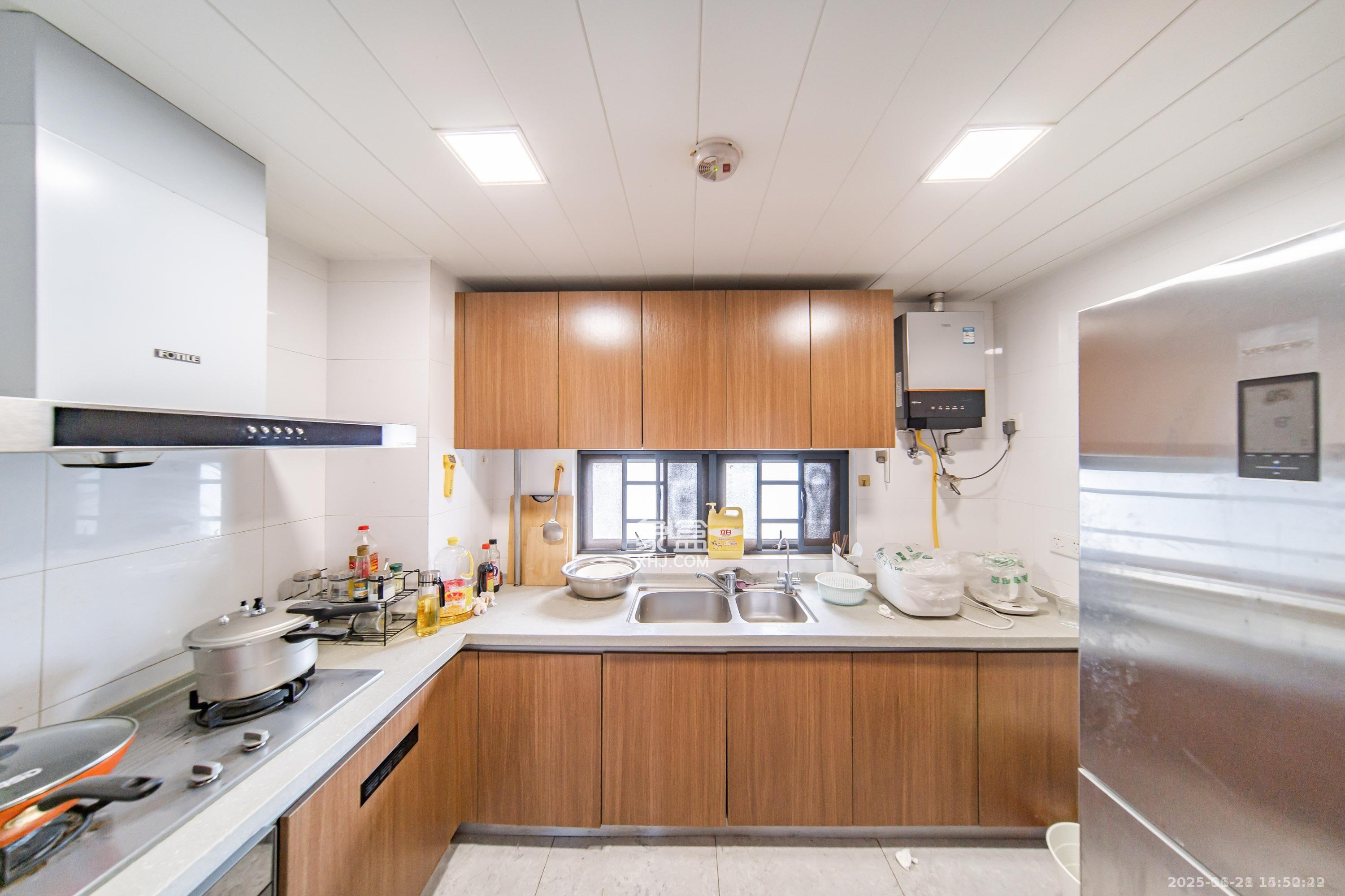 万科白鹭郡  4室2厅2卫    3200.0元/月室内图