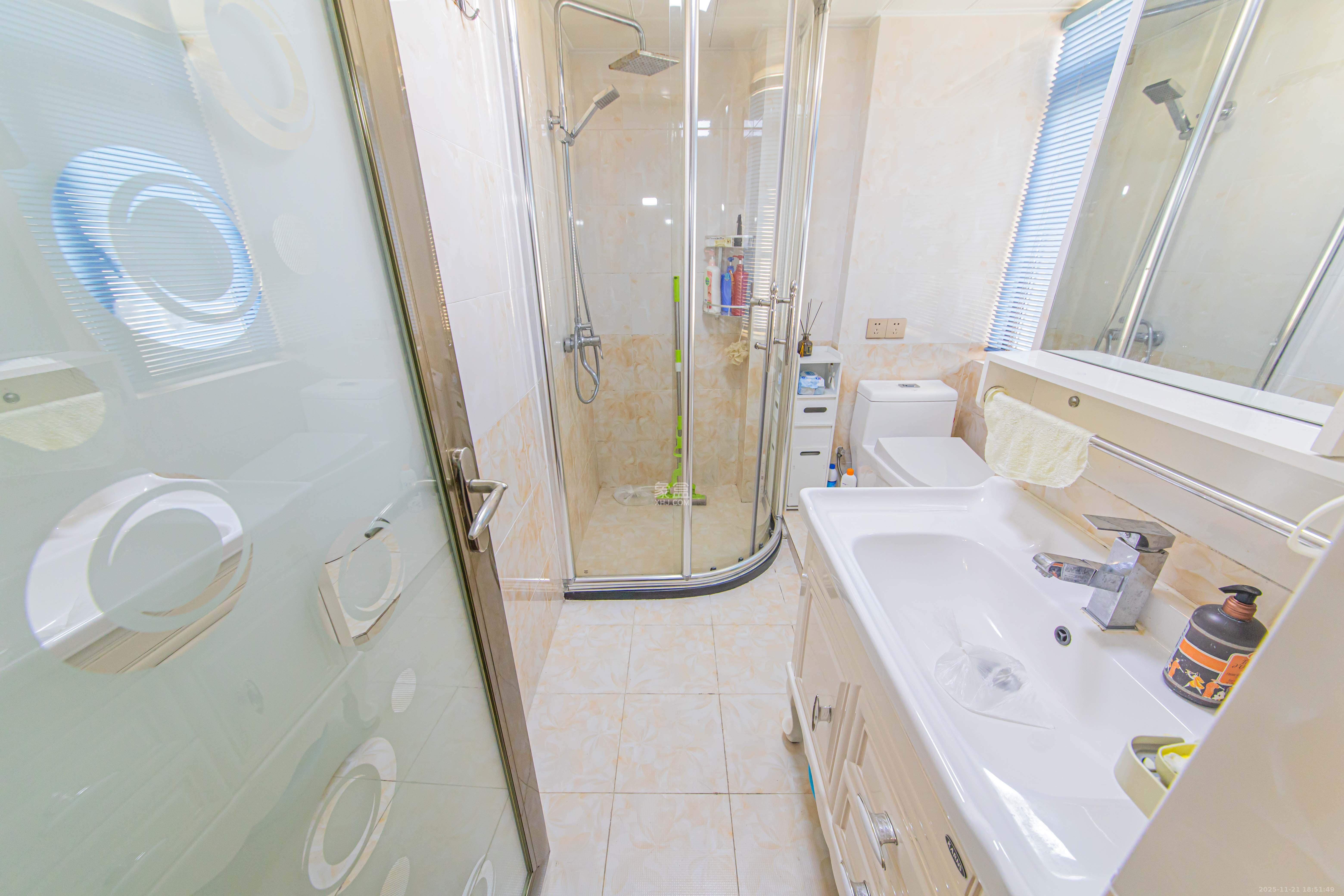 金房奥斯卡 3室2厅2卫 95.0万 金房奥斯卡 3室2厅2卫 95.0万卫生间