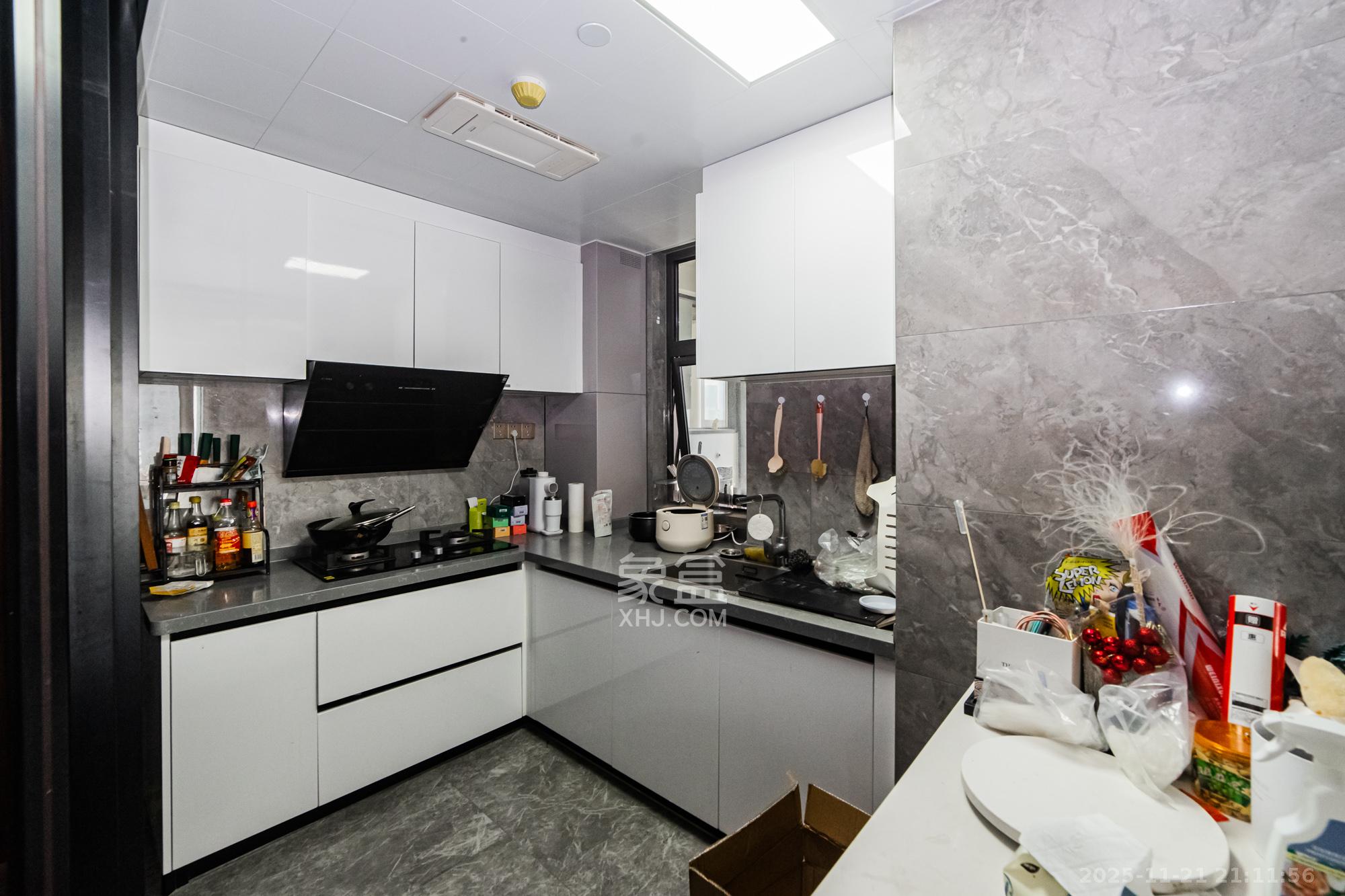 北辰瀚江府 3室2厅2卫 245.0万 北辰瀚江府 3室2厅2卫 245.0万厨房