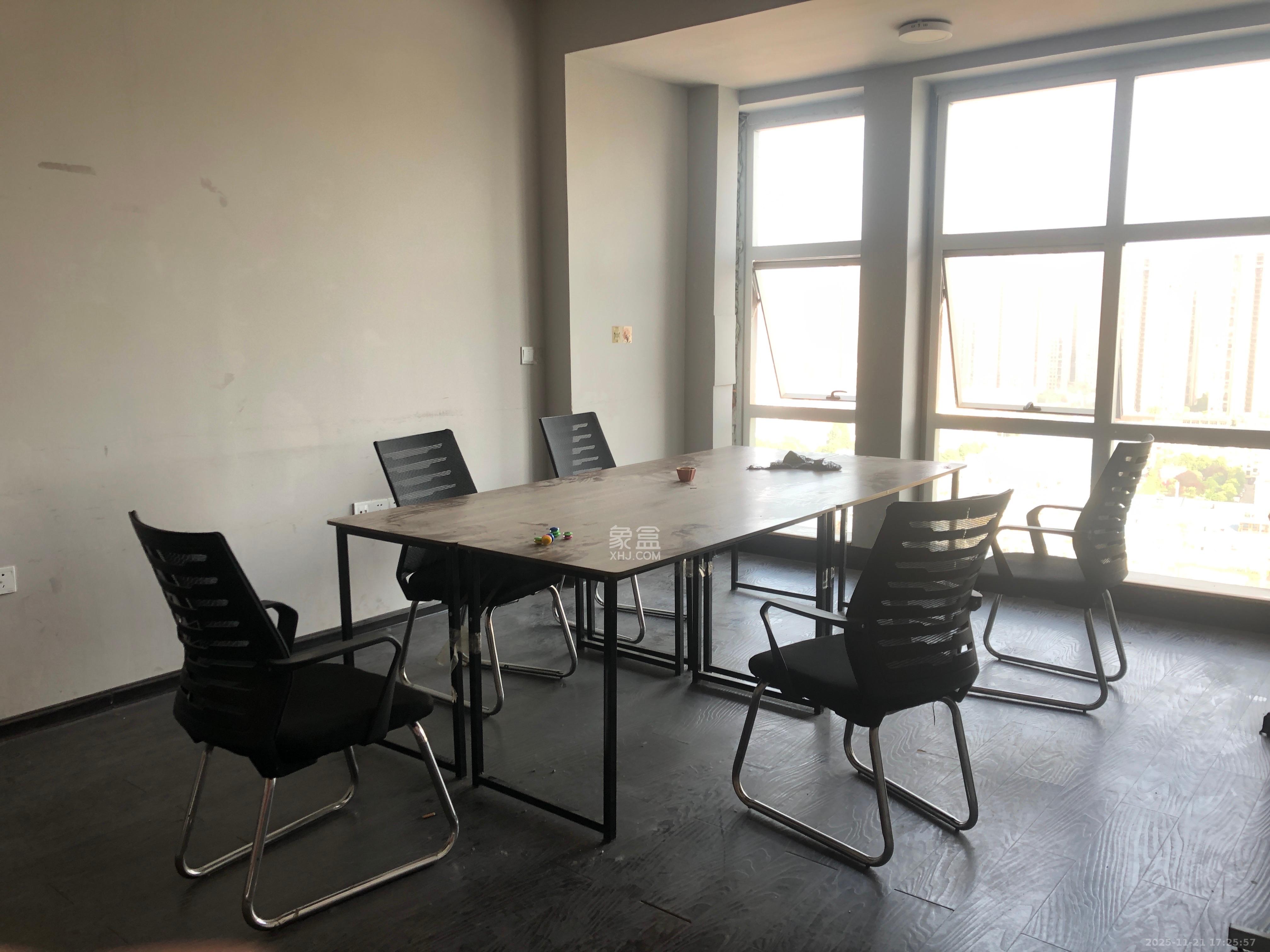 恒泰广场 1室1厅1卫 1800.0元/月 恒泰广场 1室1厅1卫 1800.0元/月室内图