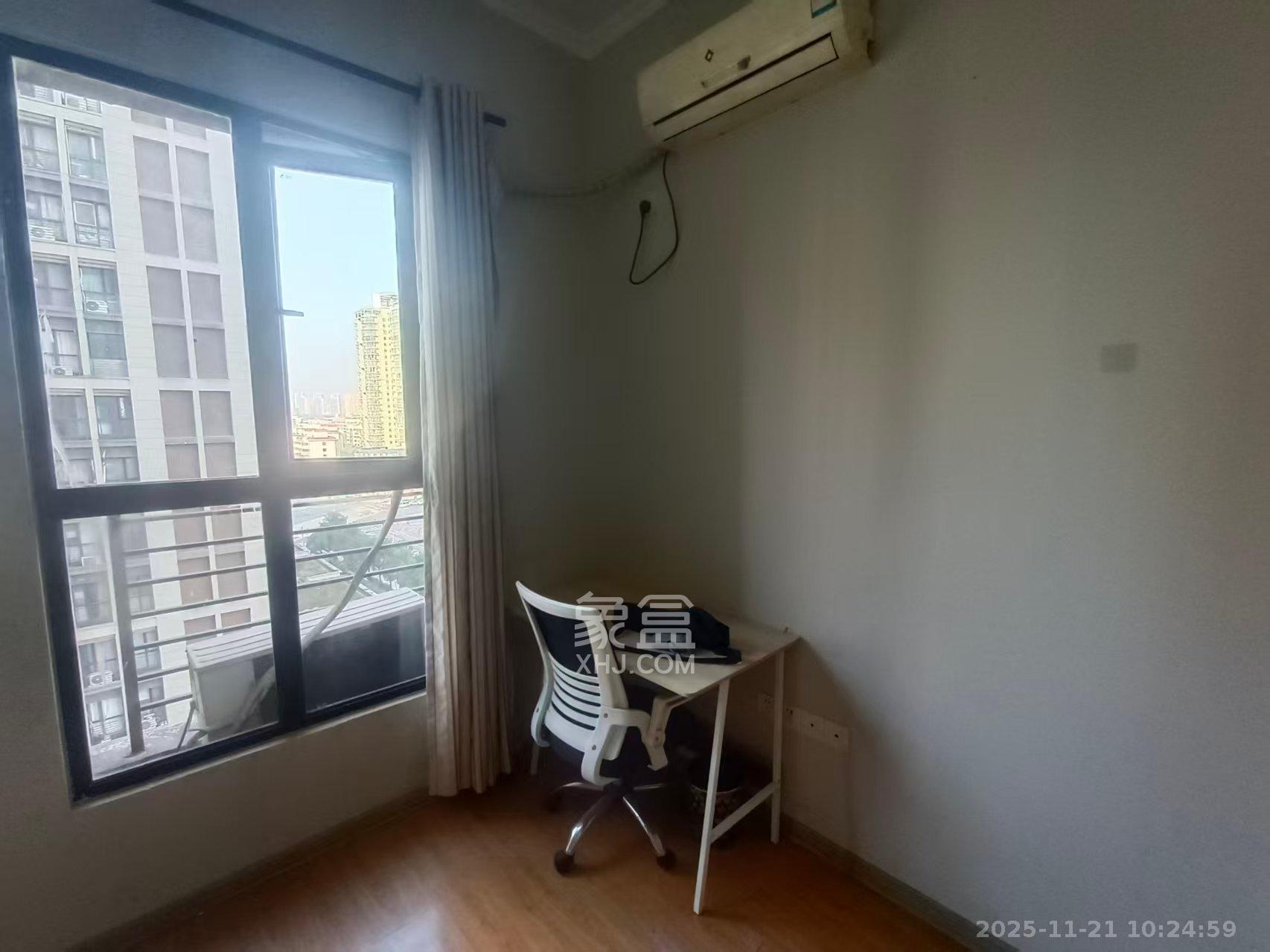 郡原广场 1室1厅1卫 1700.0元/月 郡原广场 1室1厅1卫 1700.0元/月室内图