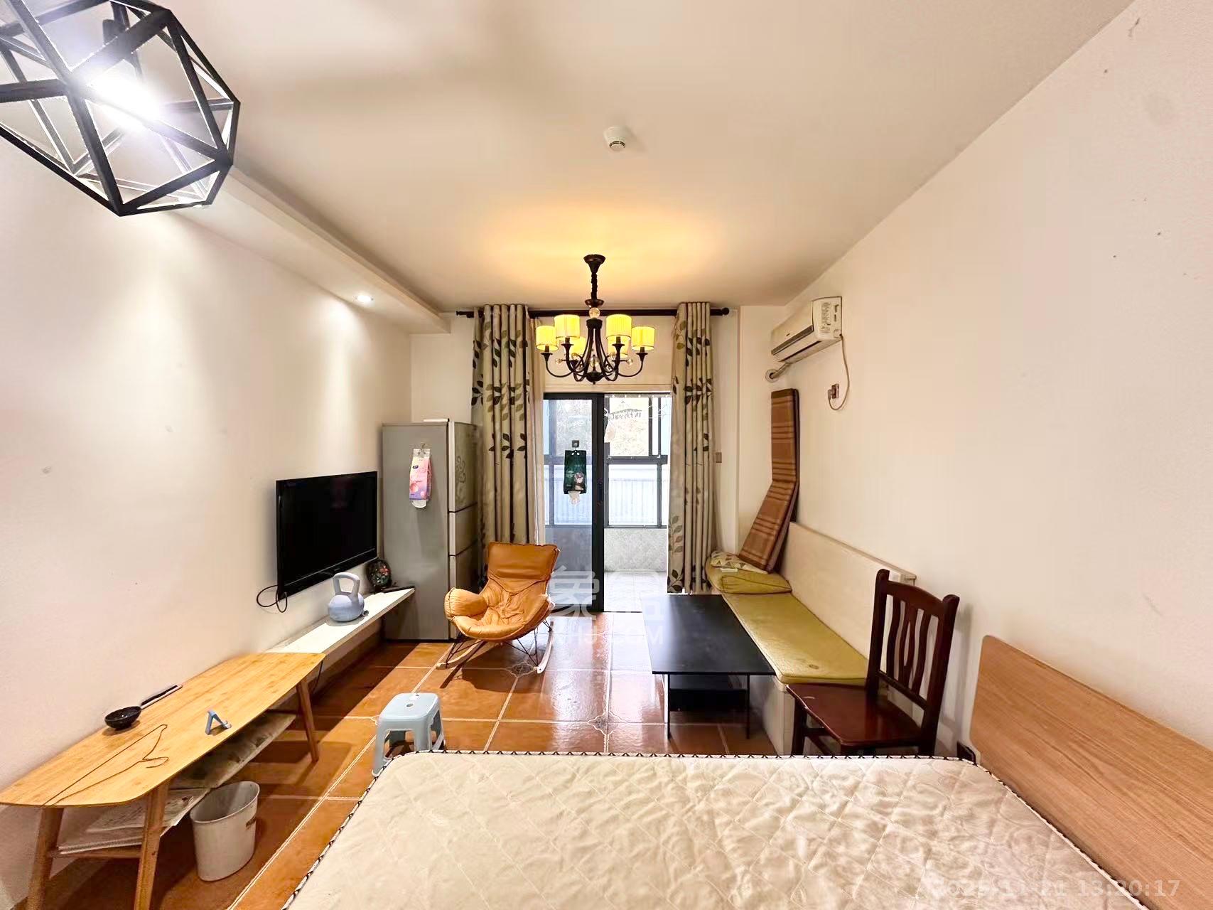 保利麓谷林语I区 1室1厅1卫 1500.0元/月 保利麓谷林语I区 1室1厅1卫 1500.0元/月室内图