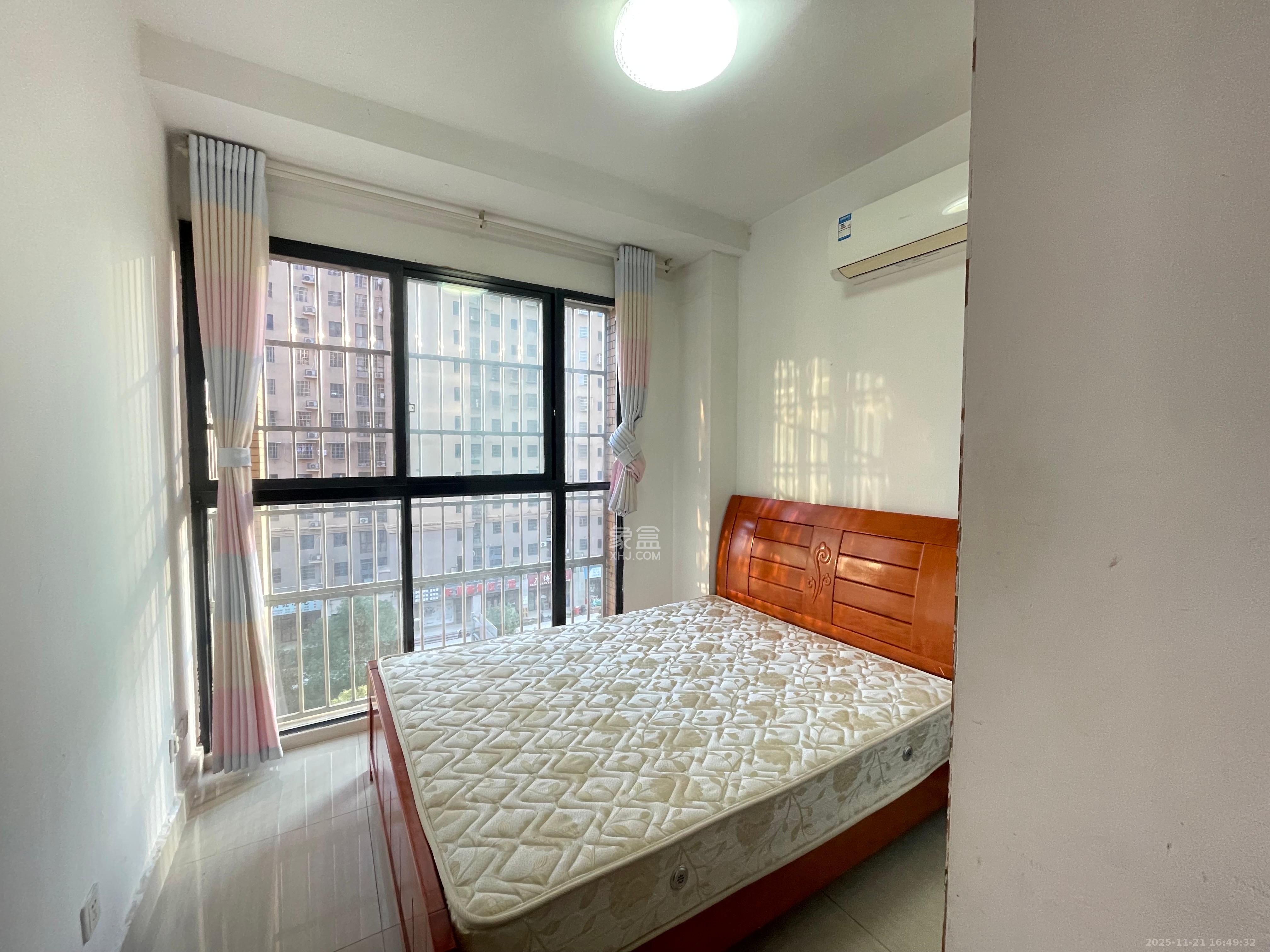 紫御江山 3室2厅1卫 2300.0元/月 紫御江山 3室2厅1卫 2300.0元/月室内图