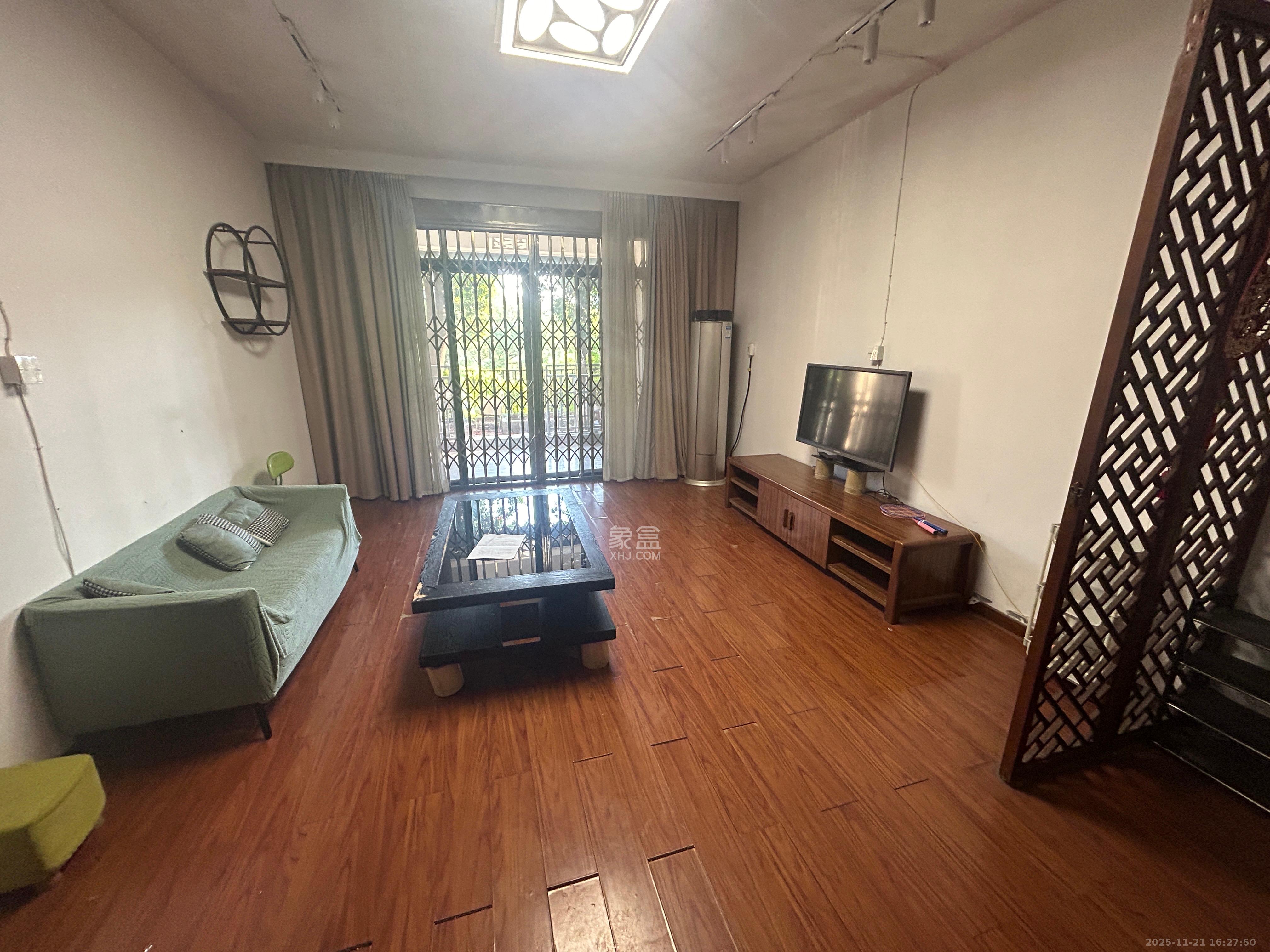 上海城小区  2室2厅1卫    2200.0元/月