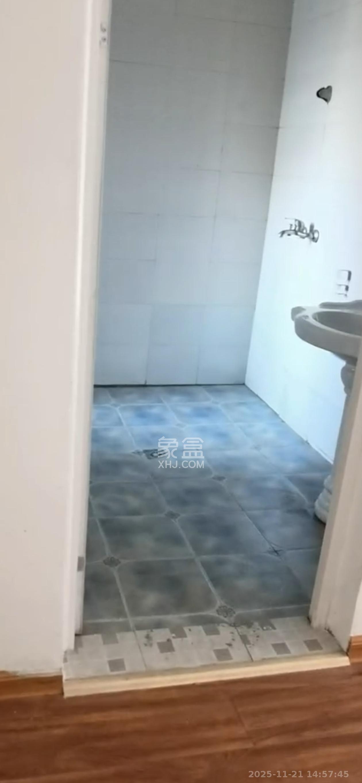 茂华国际湘  3室2厅2卫    2800.0元/月室内图