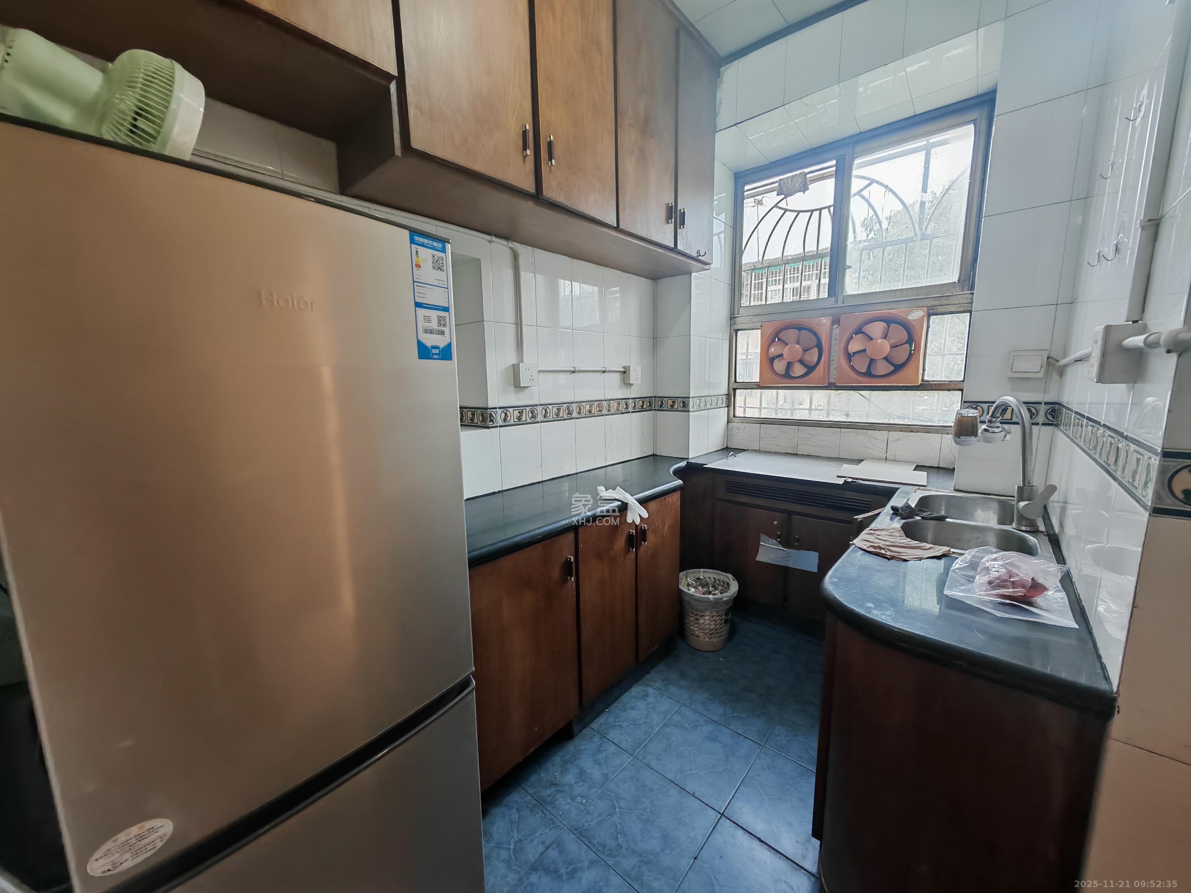 王公塘社区  2室1厅1卫    1400.0元/月室内图