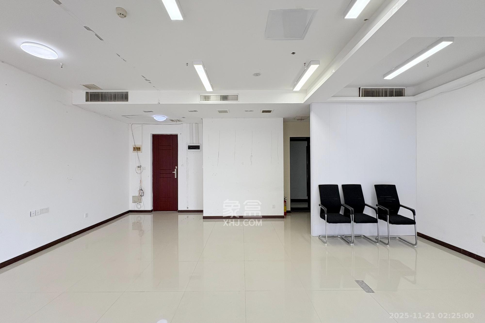 中天广场 1室1厅1卫 39.6万 中天广场 1室1厅1卫 39.6万客厅