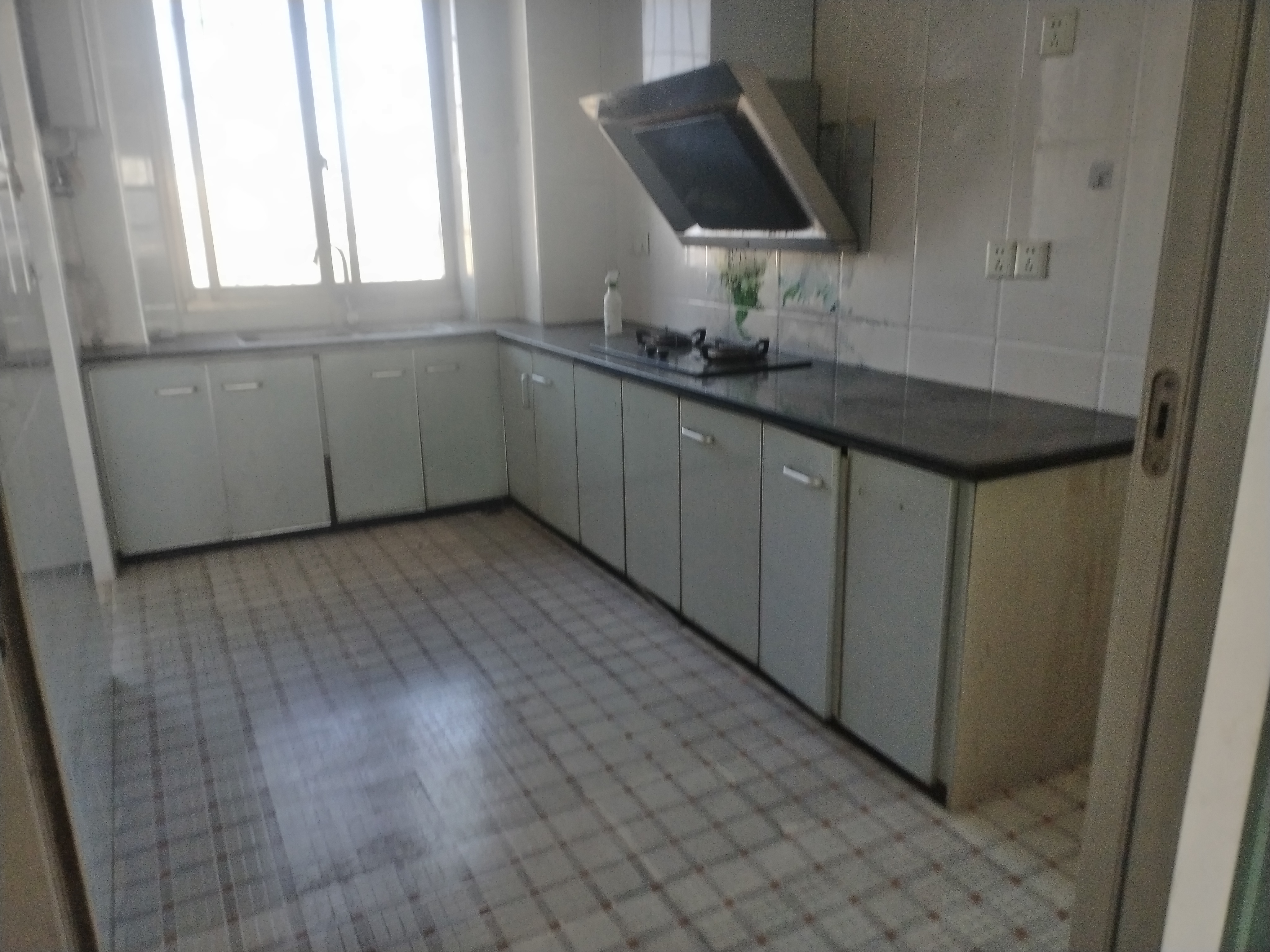 广成大厦  1室0厅0卫    70.0万客厅