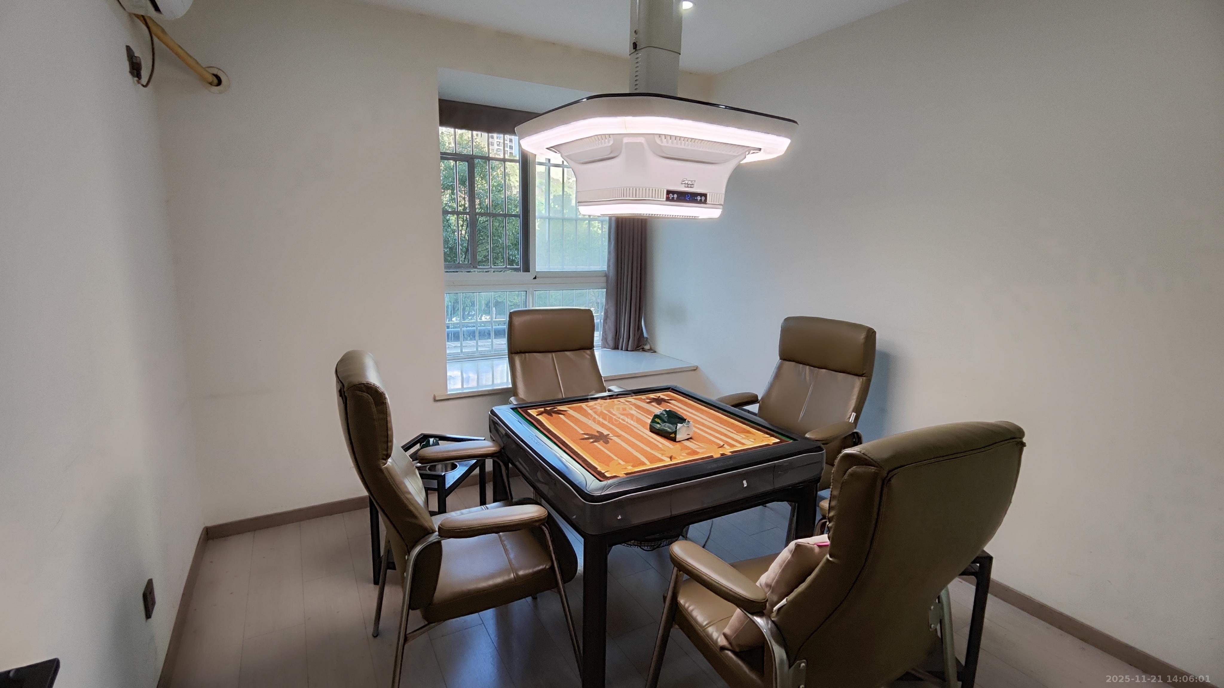 颐景园3期协力小区  3室2厅2卫    3500.0元/月室内图