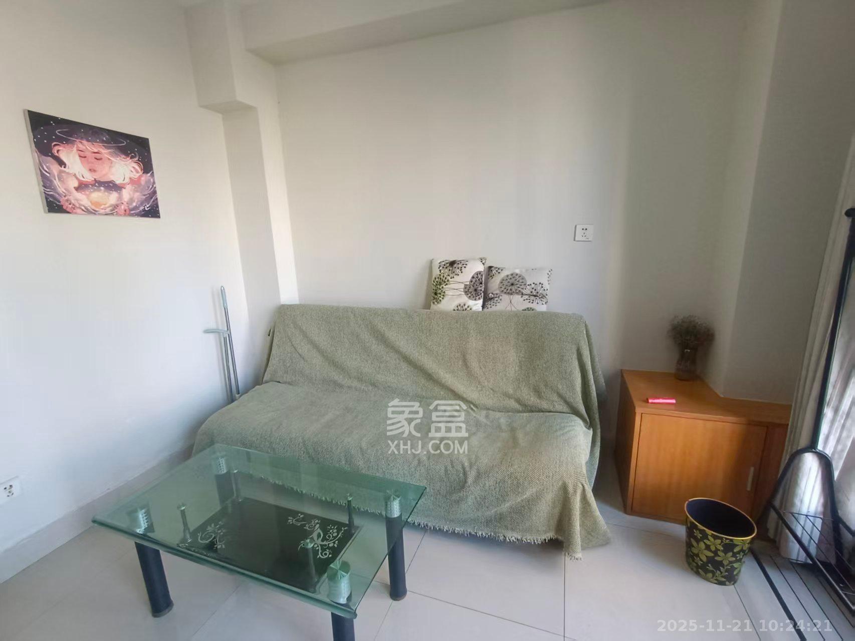 郡原广场  1室1厅1卫    1700.0元/月室内图