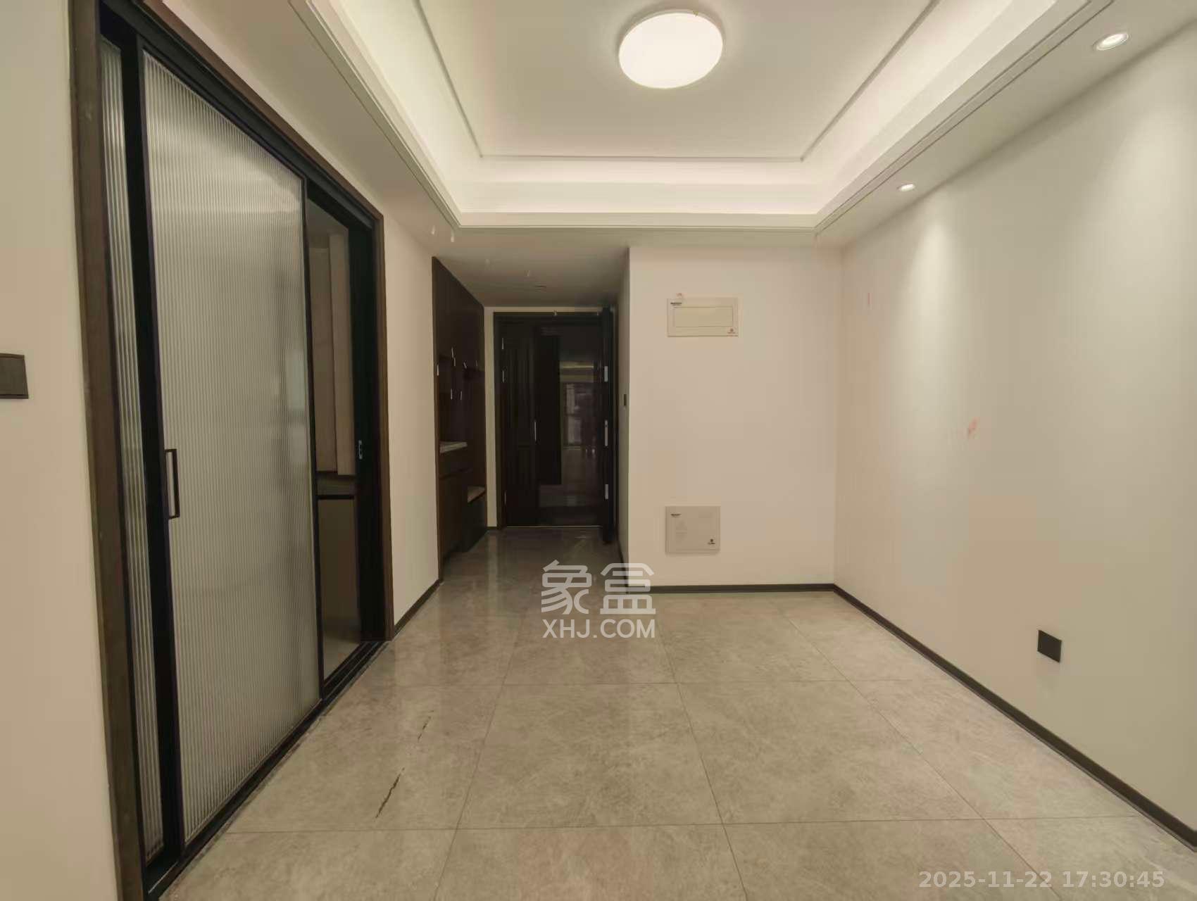 荣盛锦绣学府  3室2厅2卫    2200.0元/月室内图