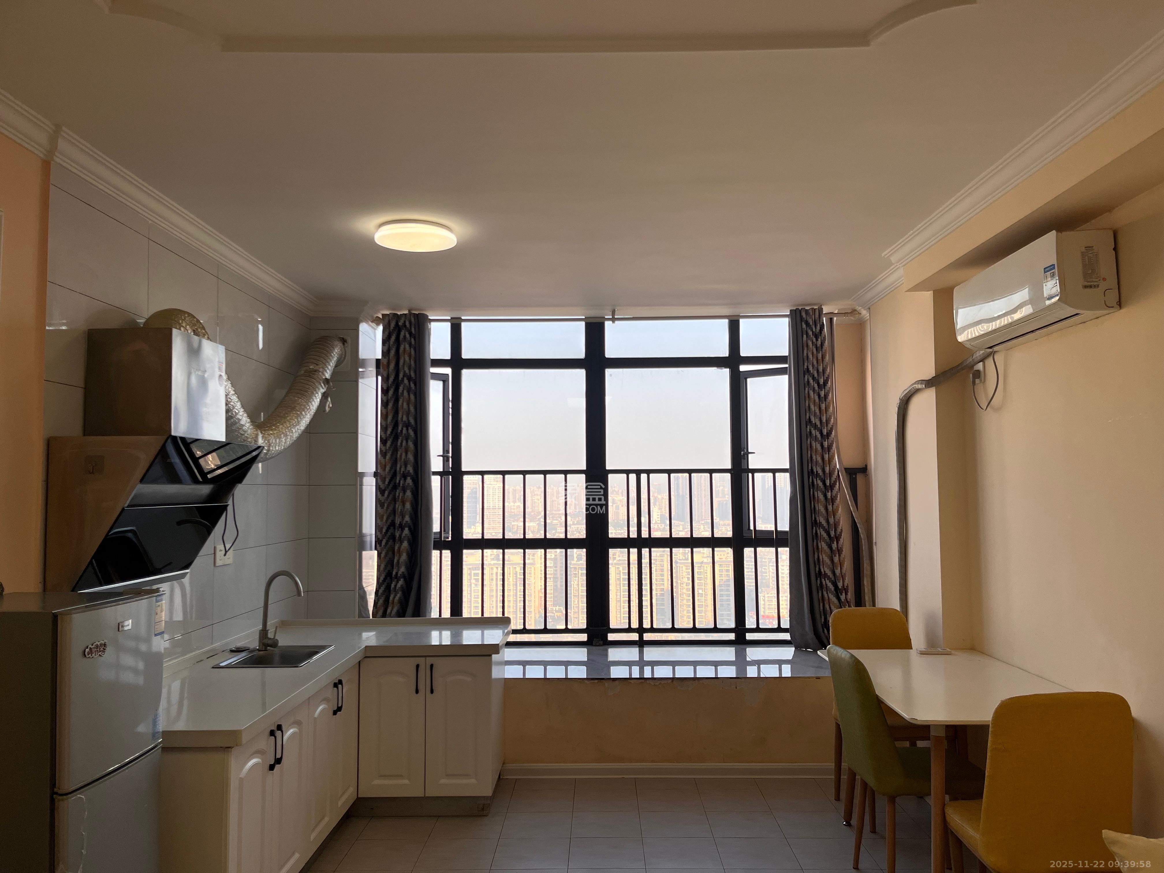 麓江春 2室2厅1卫 2200.0元/月 麓江春 2室2厅1卫 2200.0元/月室内图