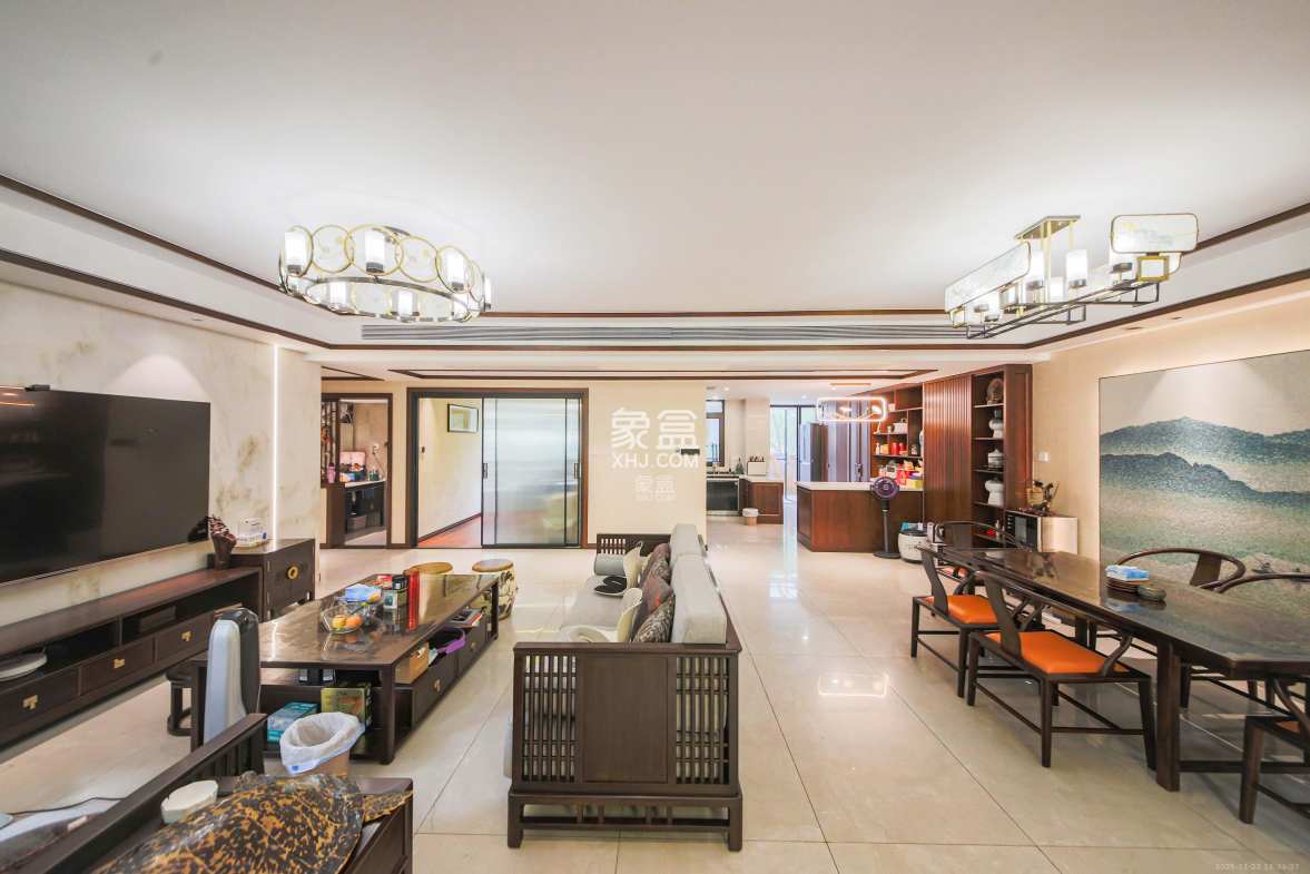 奥林匹克花园 4室2厅2卫 220.0万 奥林匹克花园 4室2厅2卫 220.0万客厅