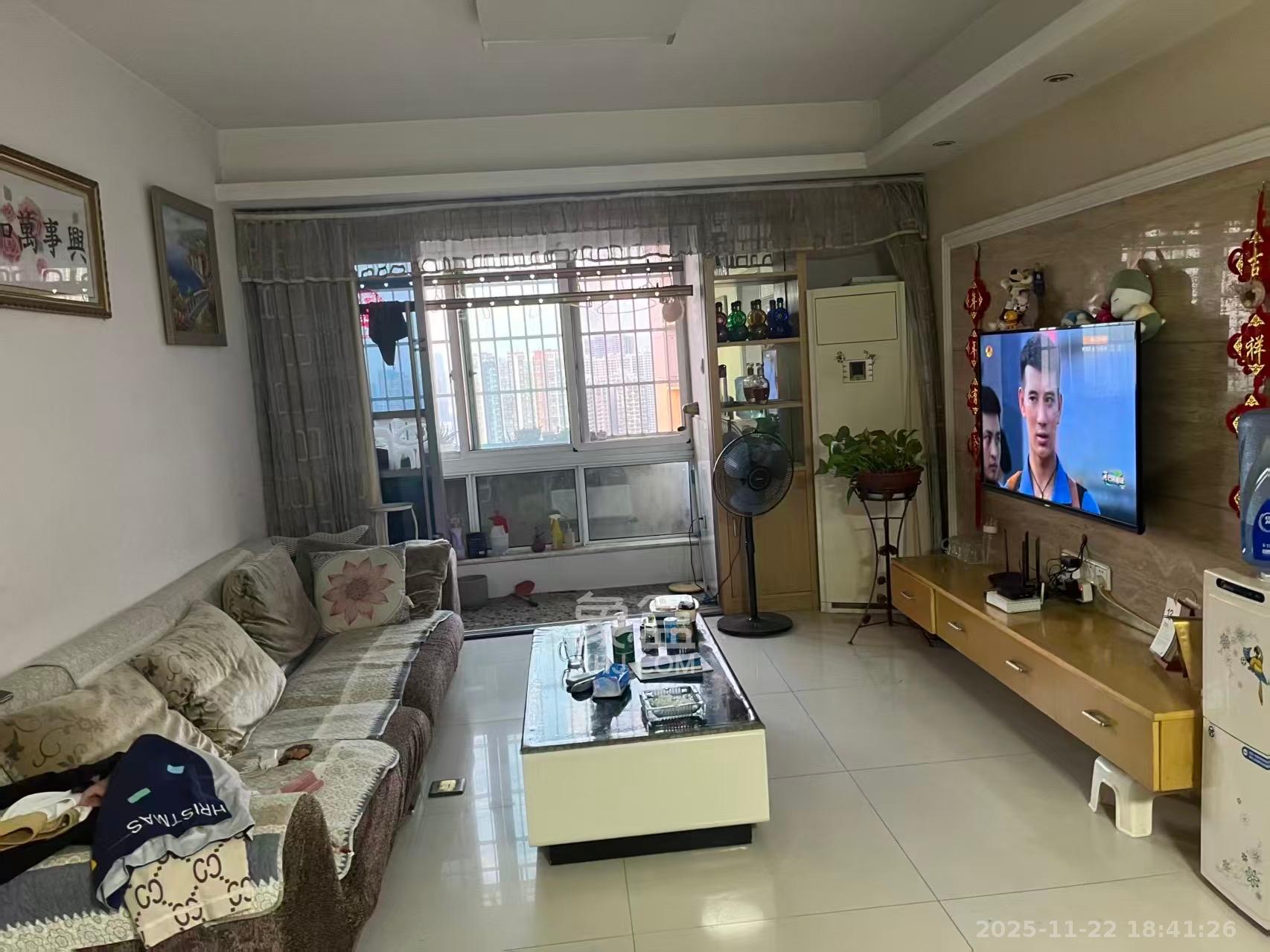 银港水晶城  2室2厅1卫    2300.0元/月室内图1