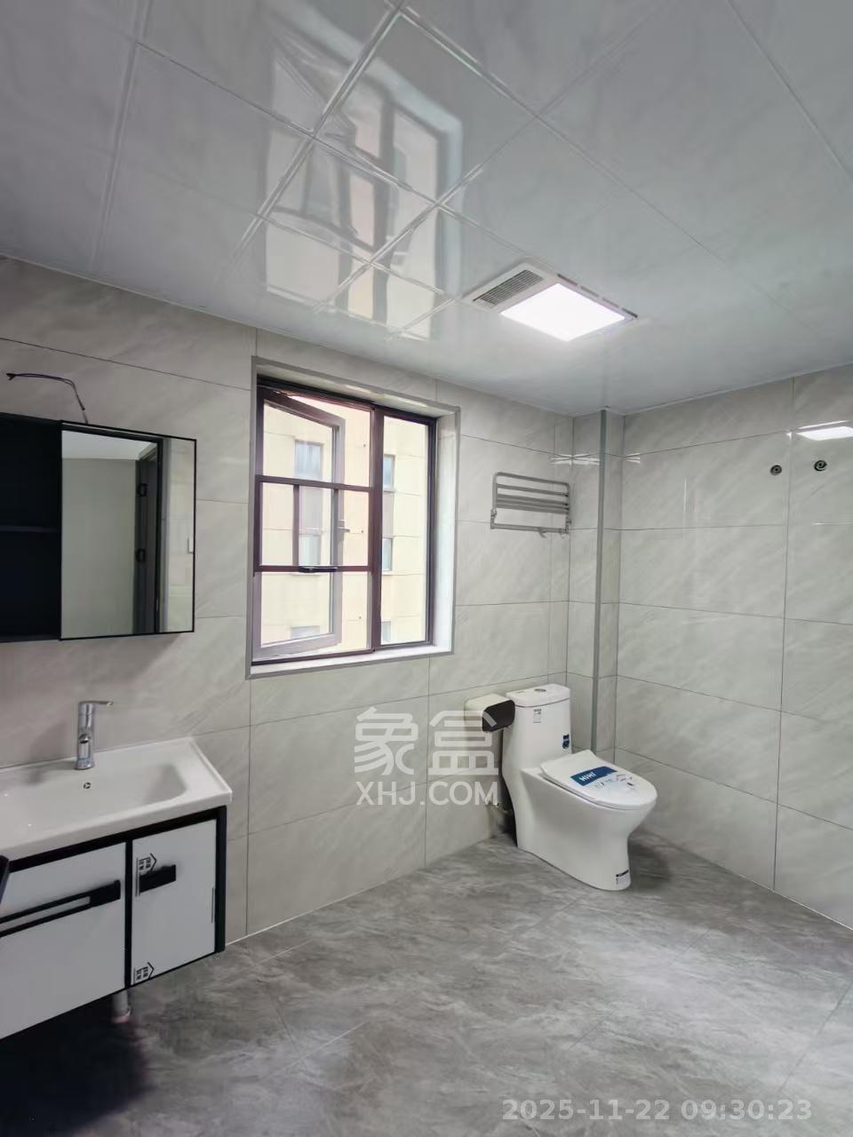 通号岭绣苑  4室2厅2卫    2800.0元/月室内图