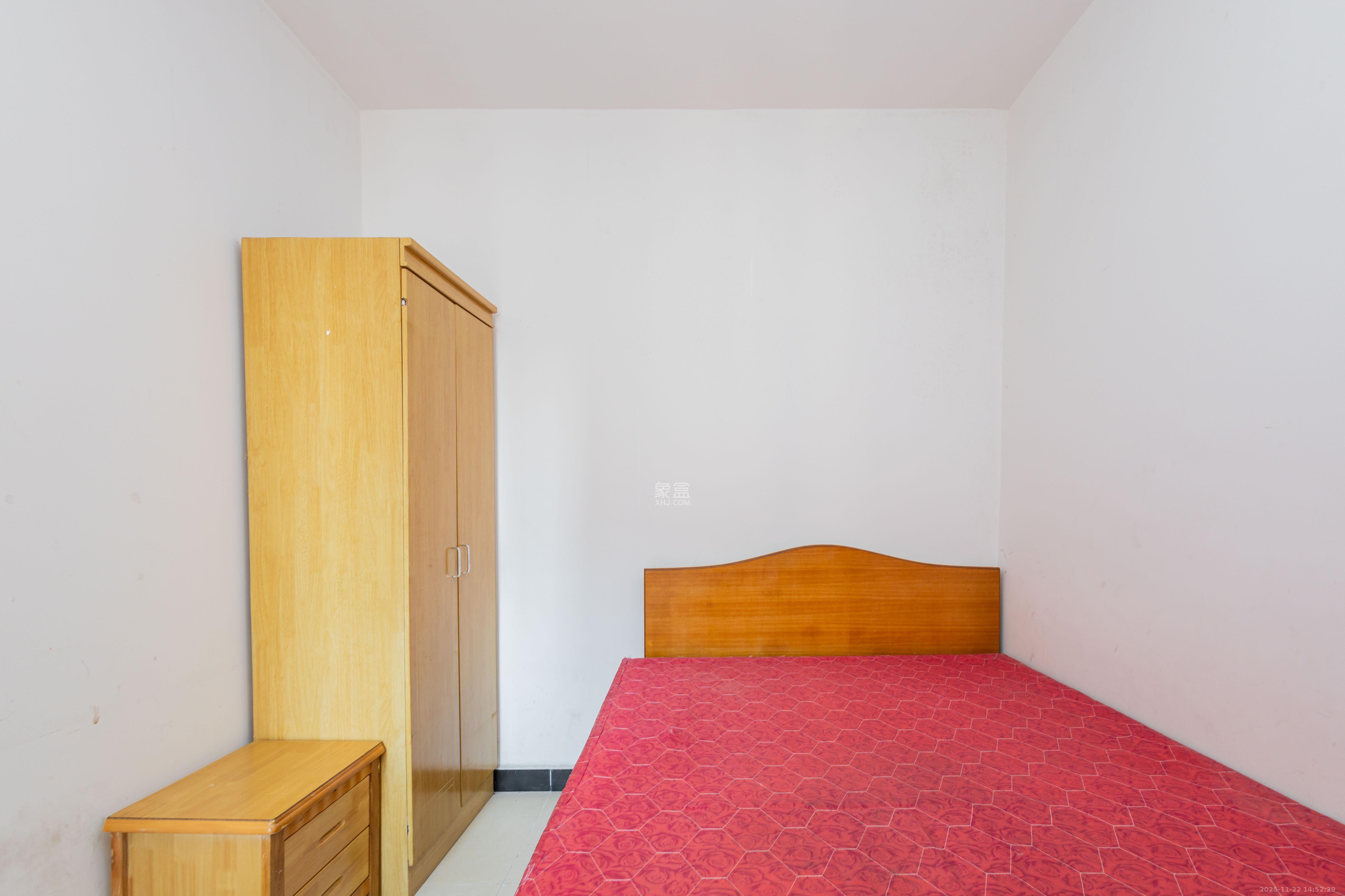 旭辉华庭 1室2厅1卫 62.0万 旭辉华庭 1室2厅1卫 62.0万卧室