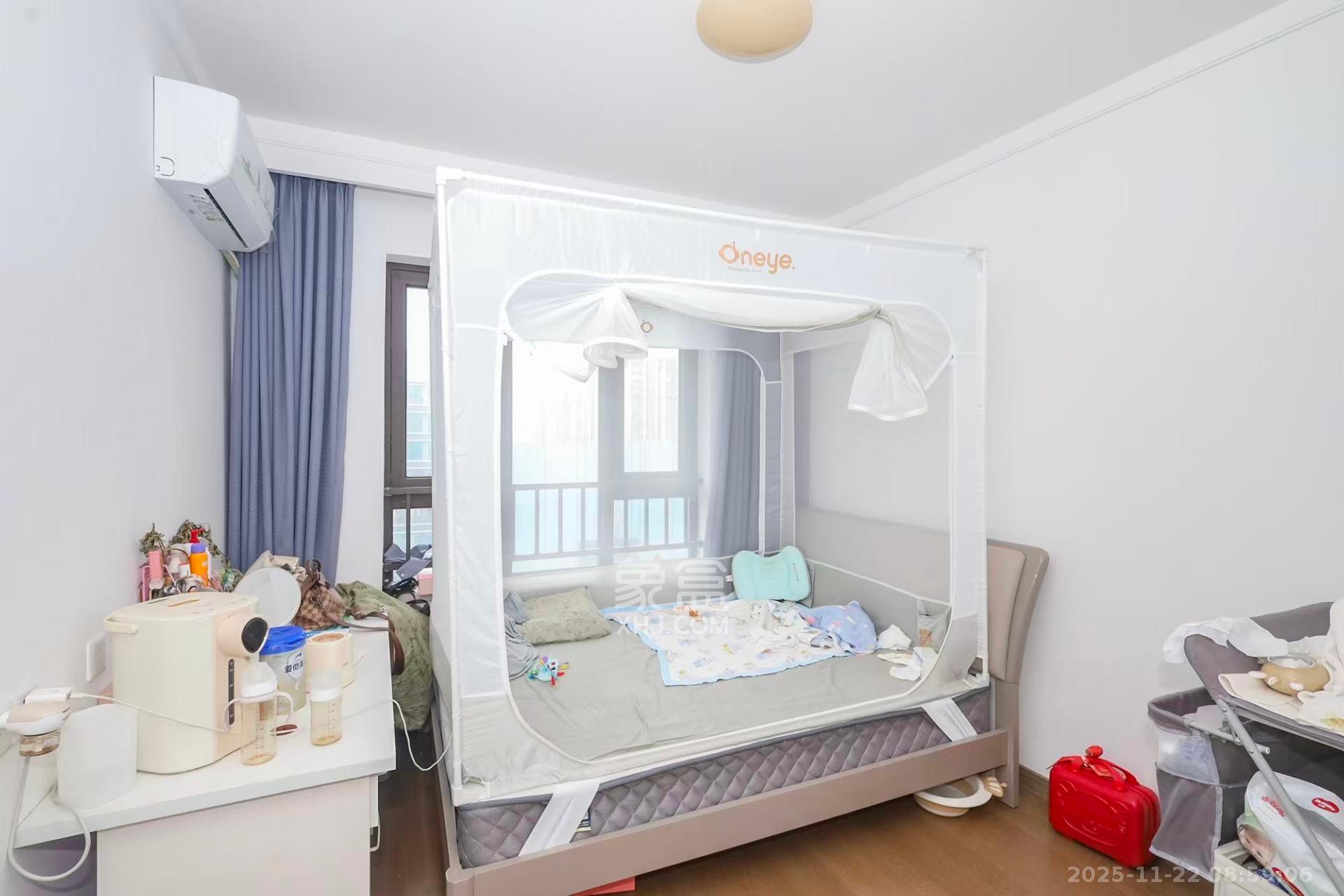 龙湖铂金中心（龙湖春江郦城）  3室2厅2卫    5200.0元/月室内图