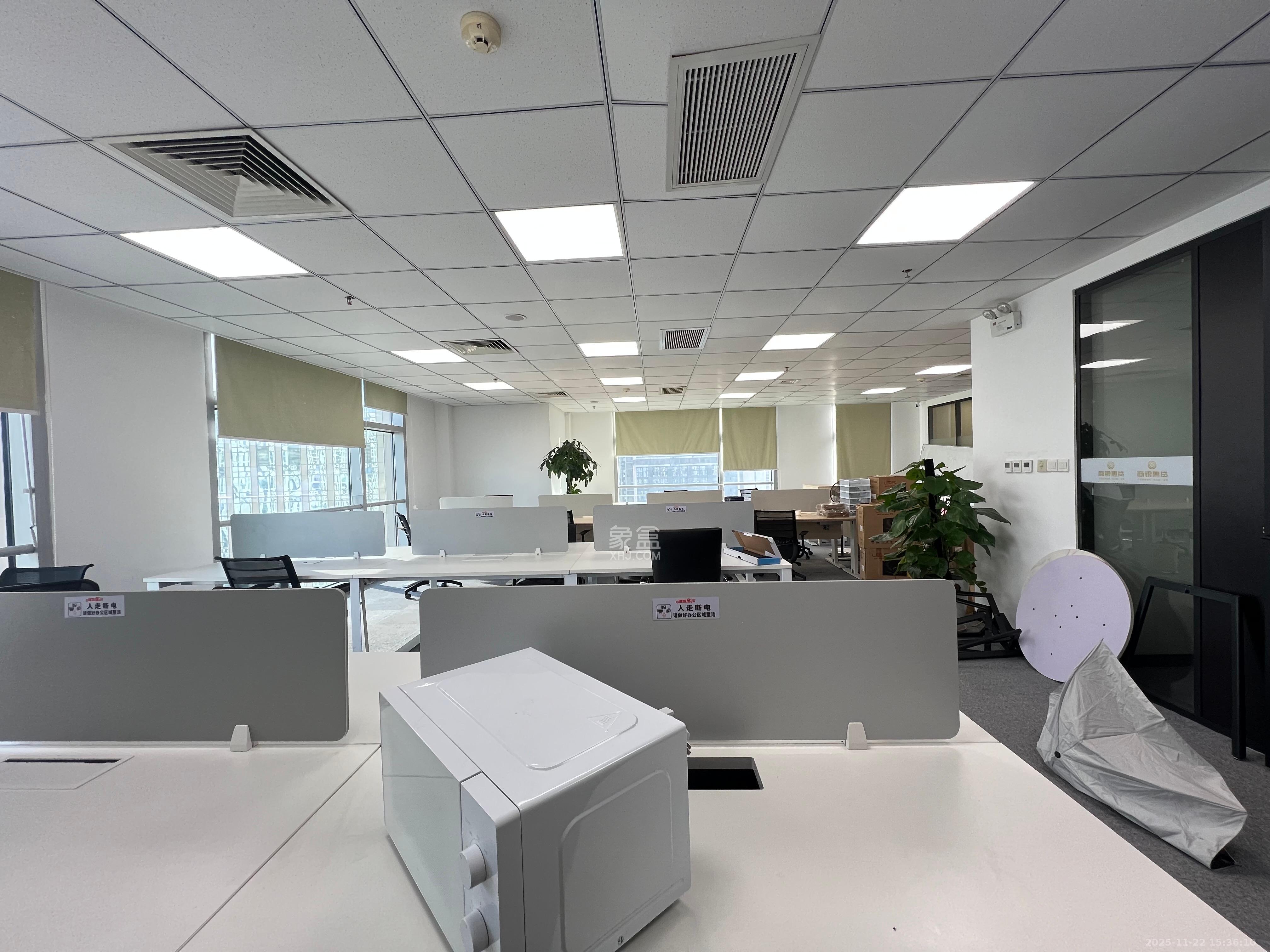 湘江财富金融中心   66.5㎡      12000.0元/月室内图