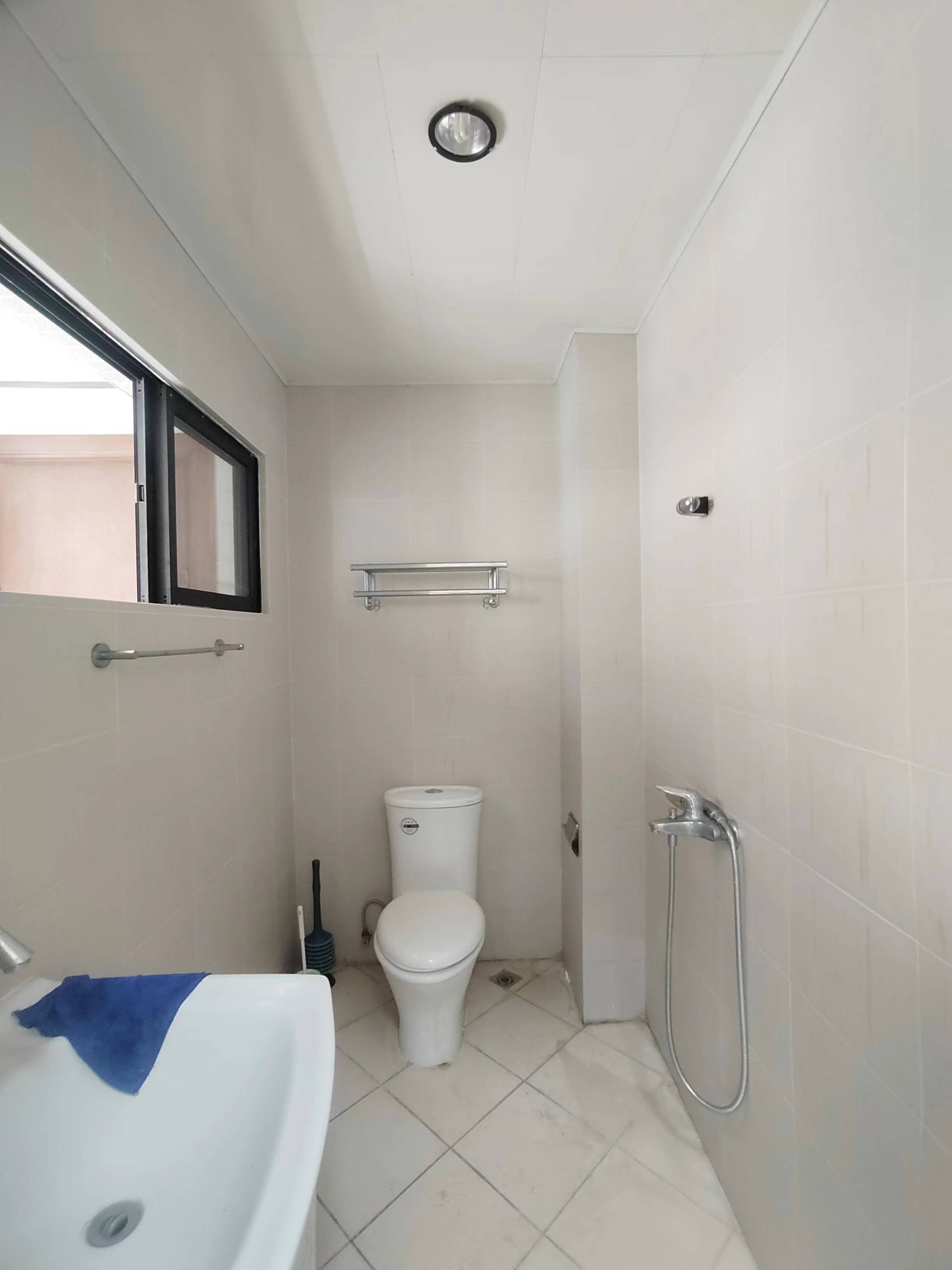 紫荆信息公寓 5室2厅2卫 11000.0元/月 紫荆信息公寓 5室2厅2卫 11000.0元/月室内图