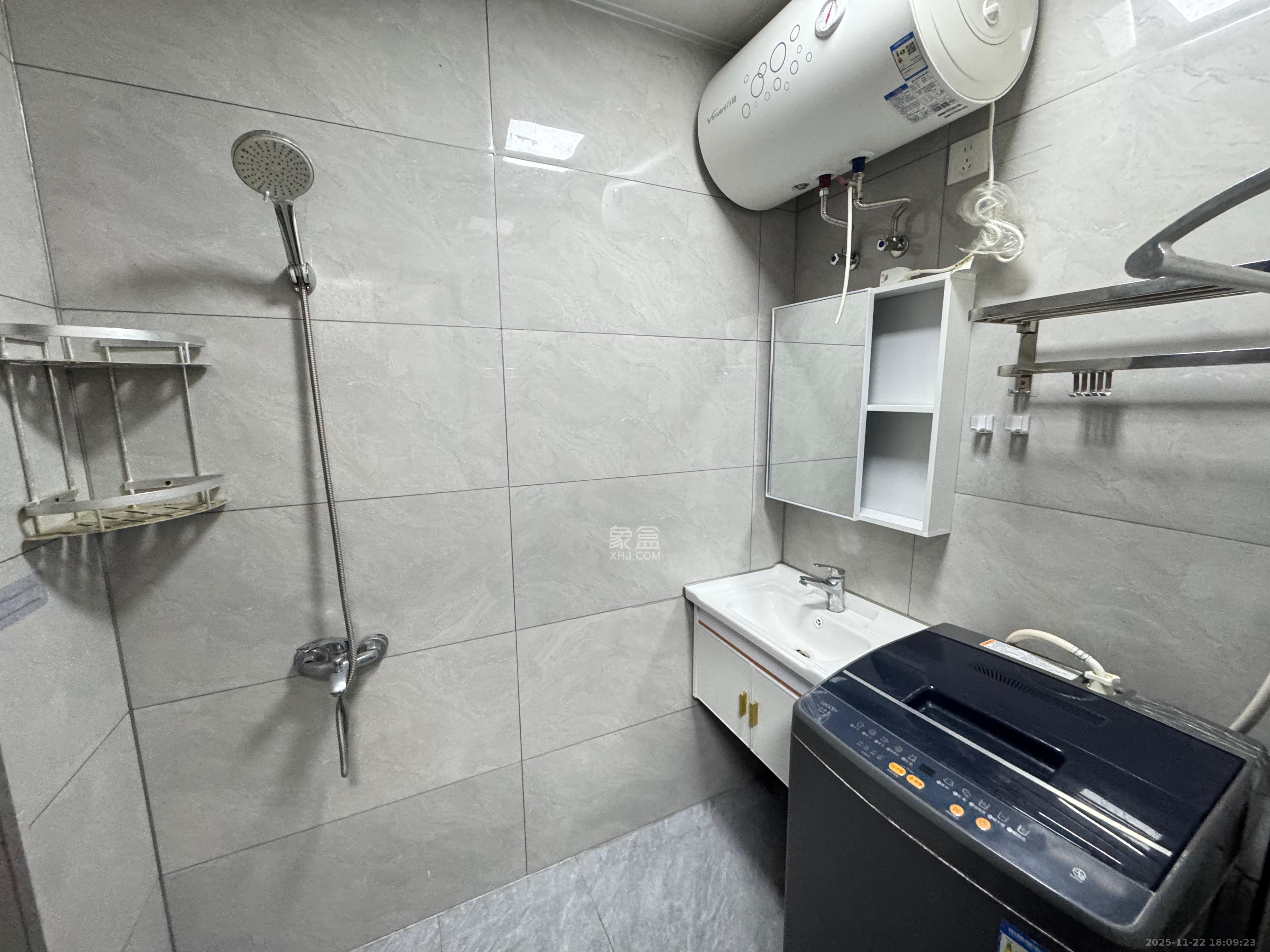 新力铂园(江山云著) 1室0厅0卫 1600.0元/月 新力铂园(江山云著) 1室0厅0卫 1600.0元/月室内图