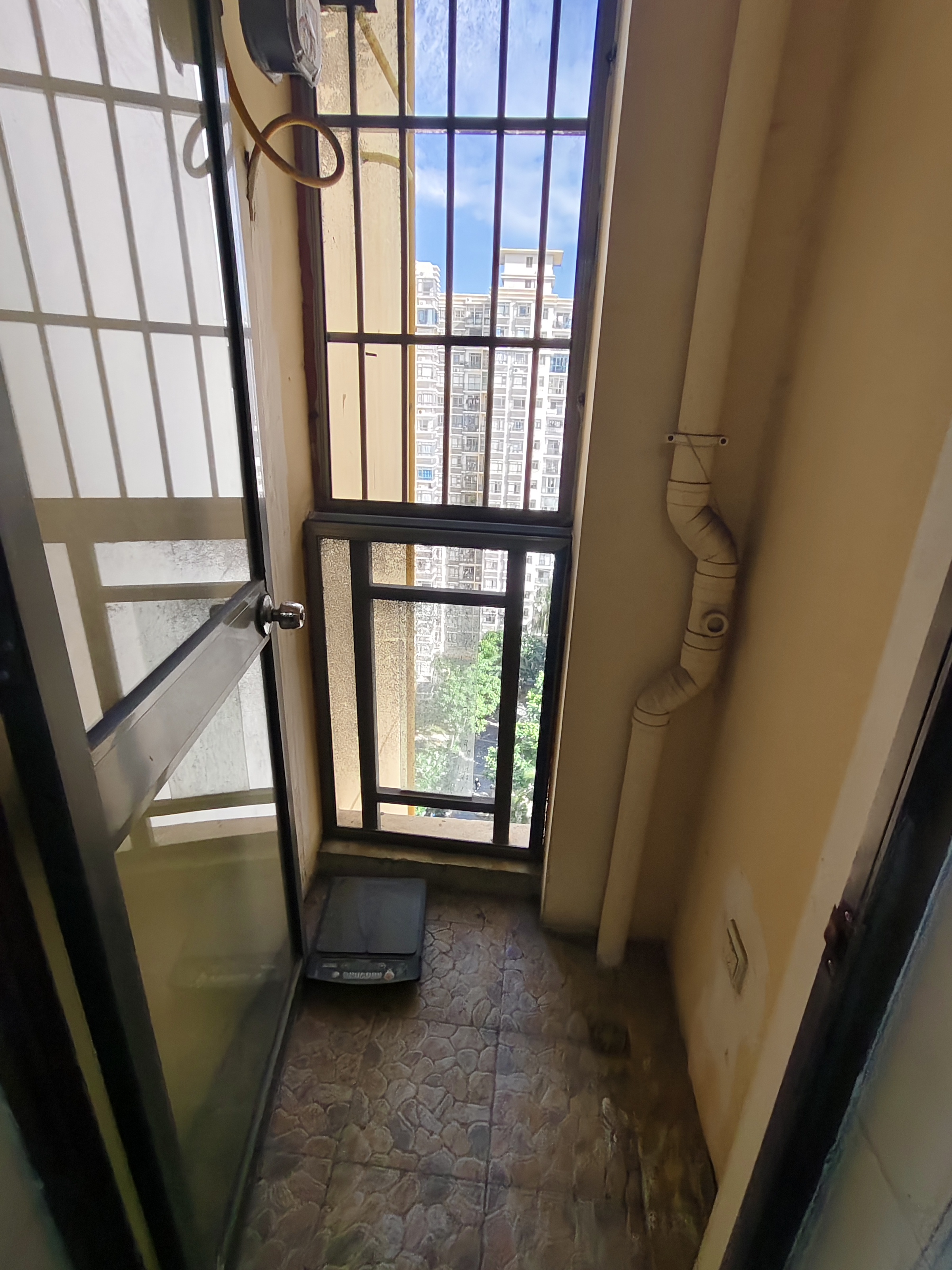 亚洲豪苑南区  2室2厅1卫    2600.0元/月室内图