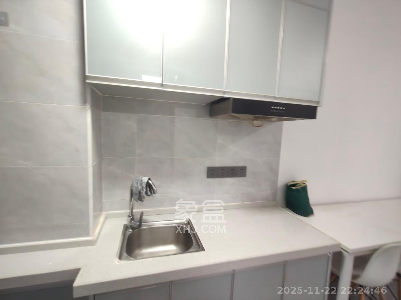 梅溪湖金茂湾 1室1厅1卫 1500.0元/月 梅溪湖金茂湾 1室1厅1卫 1500.0元/月室内图