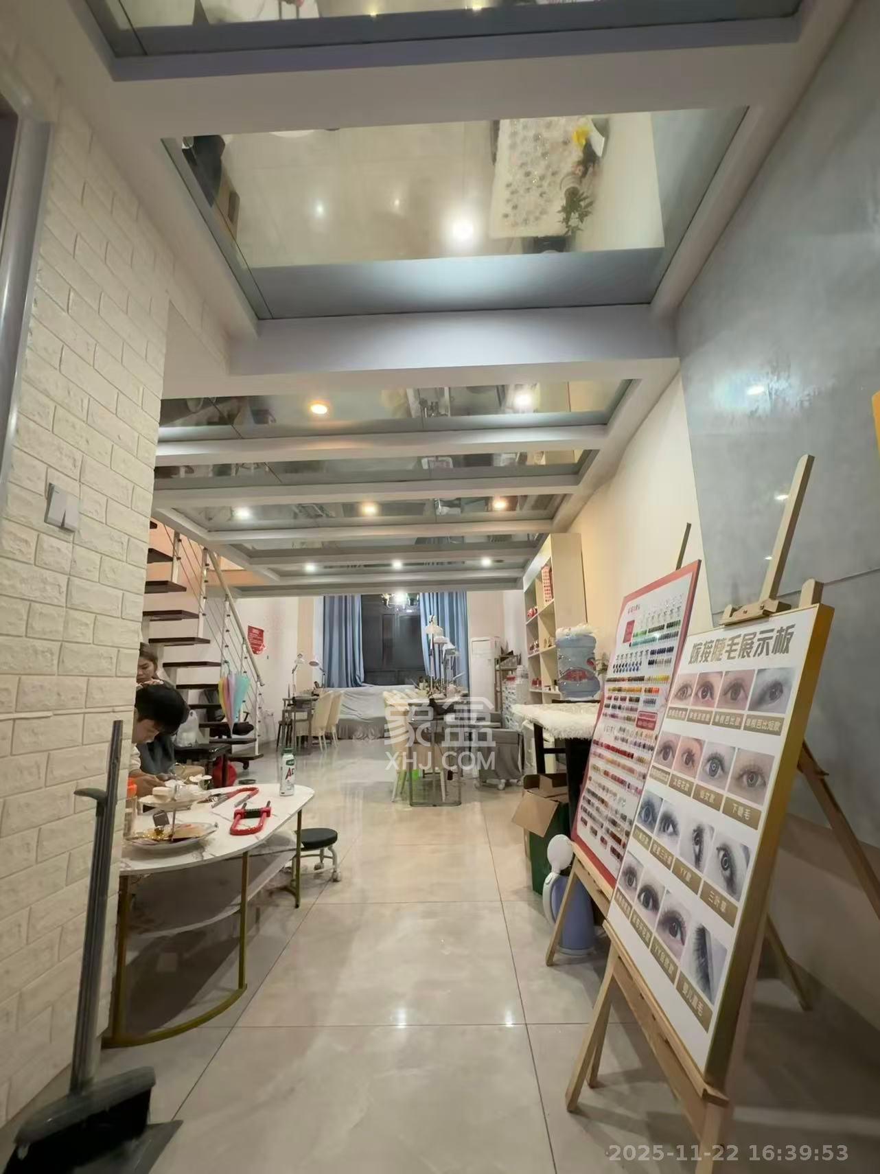 金科时代中心 1室1厅1卫 1700.0元/月 金科时代中心 1室1厅1卫 1700.0元/月室内图