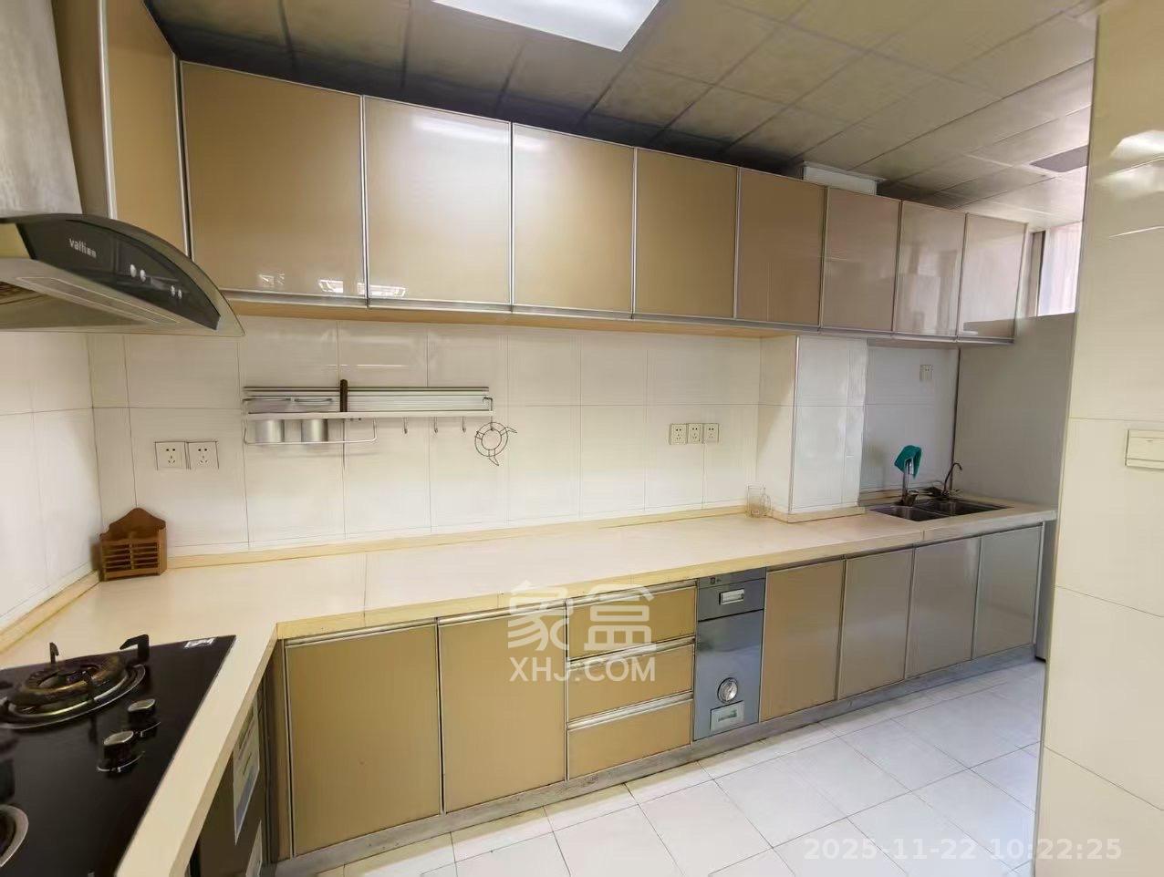 通华天都  1室2厅1卫    2600.0元/月室内图