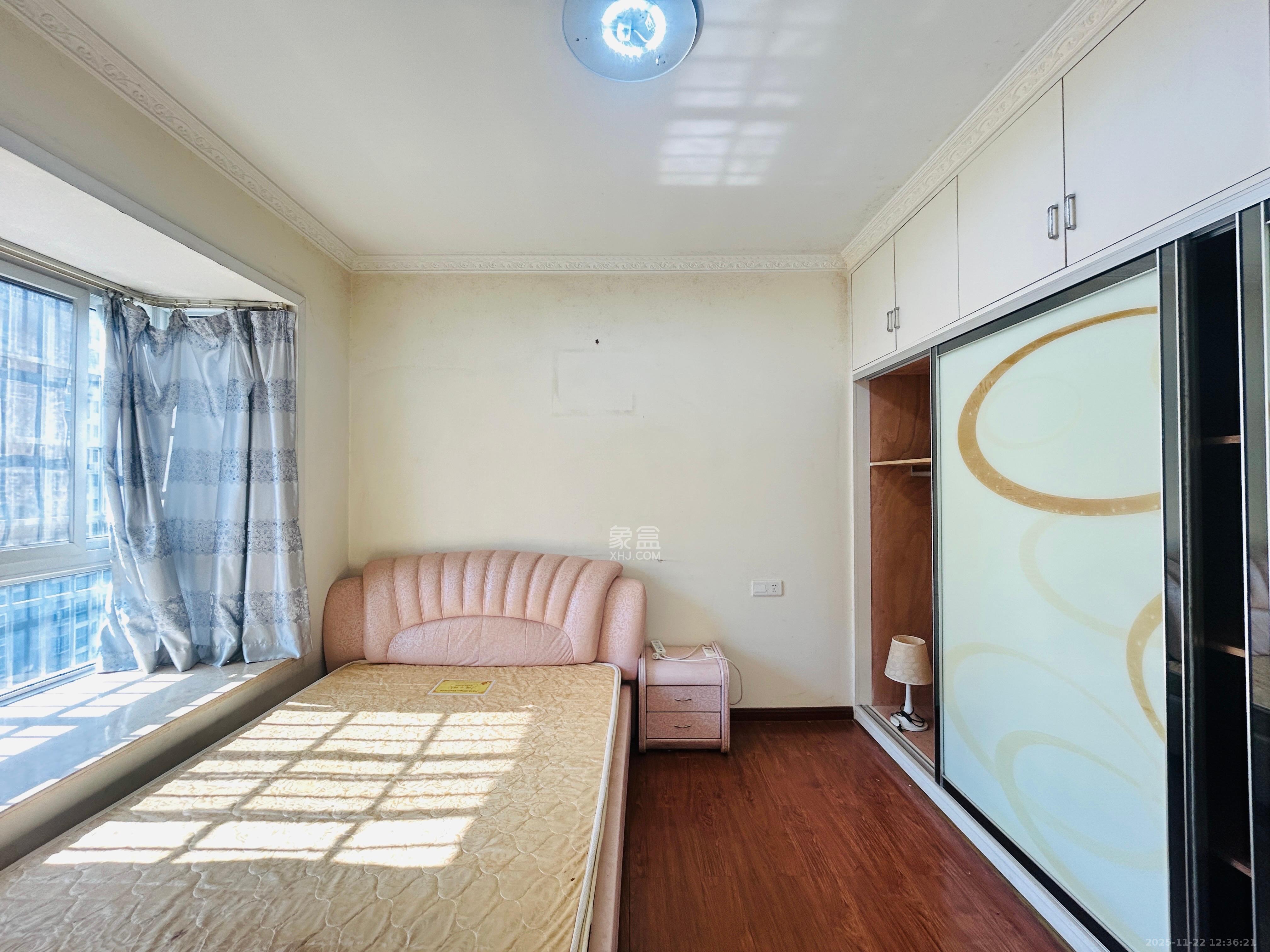 中房F联邦  3室2厅1卫    2700.0元/月室内图