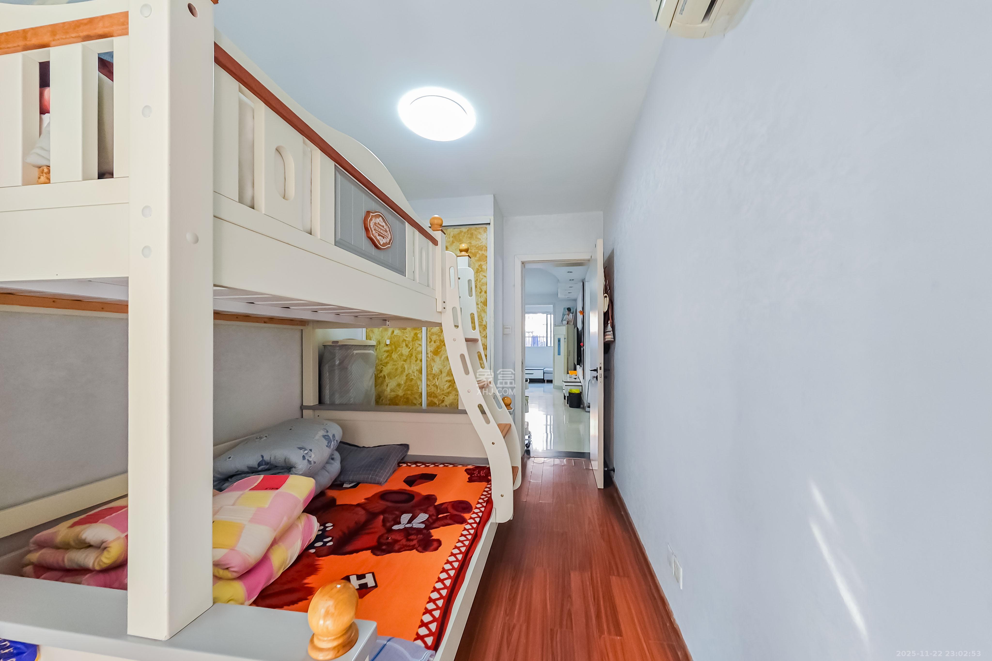 紫薇苑  2室2厅1卫    82.0万卧室