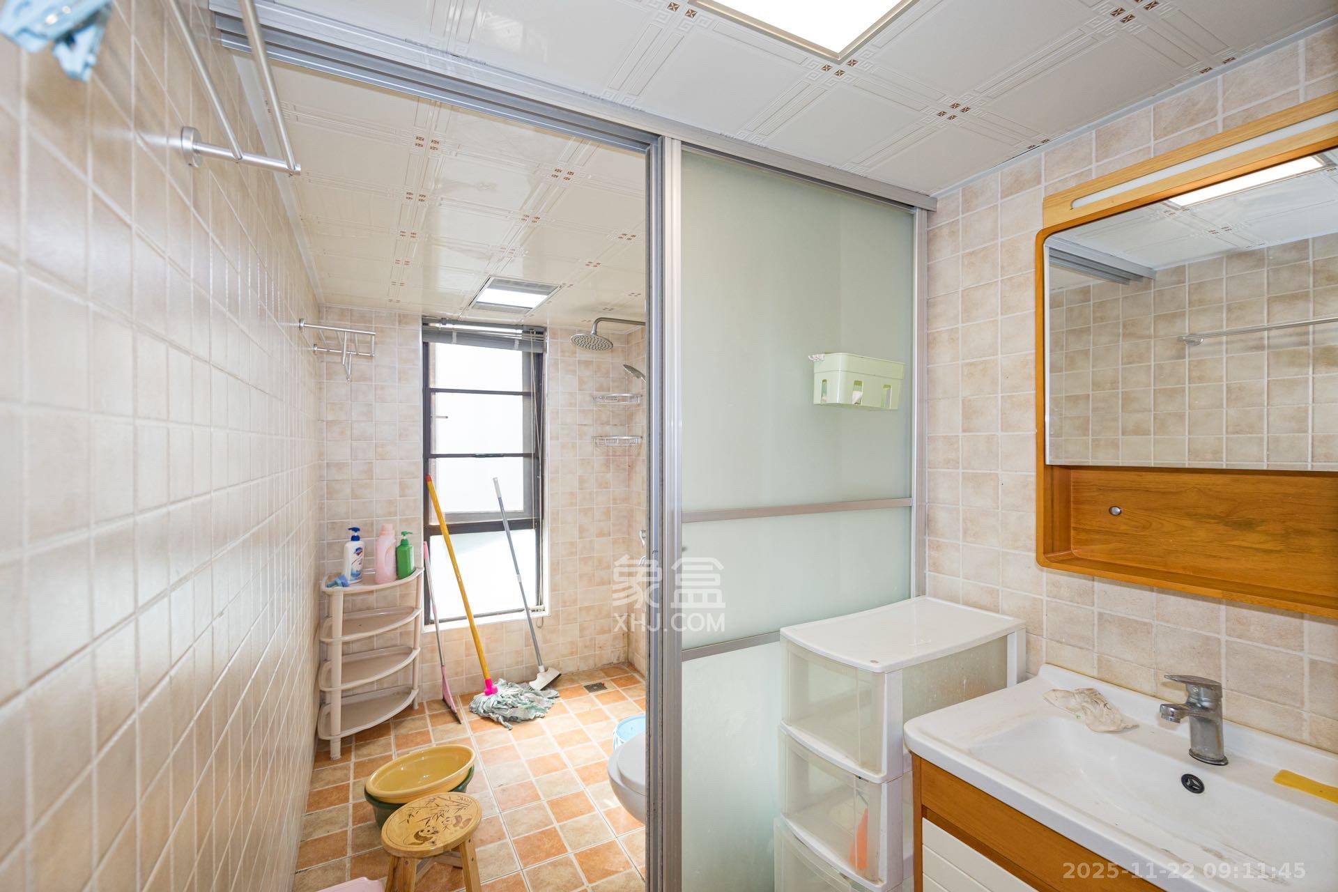 达美D6区  3室2厅1卫    2800.0元/月室内图