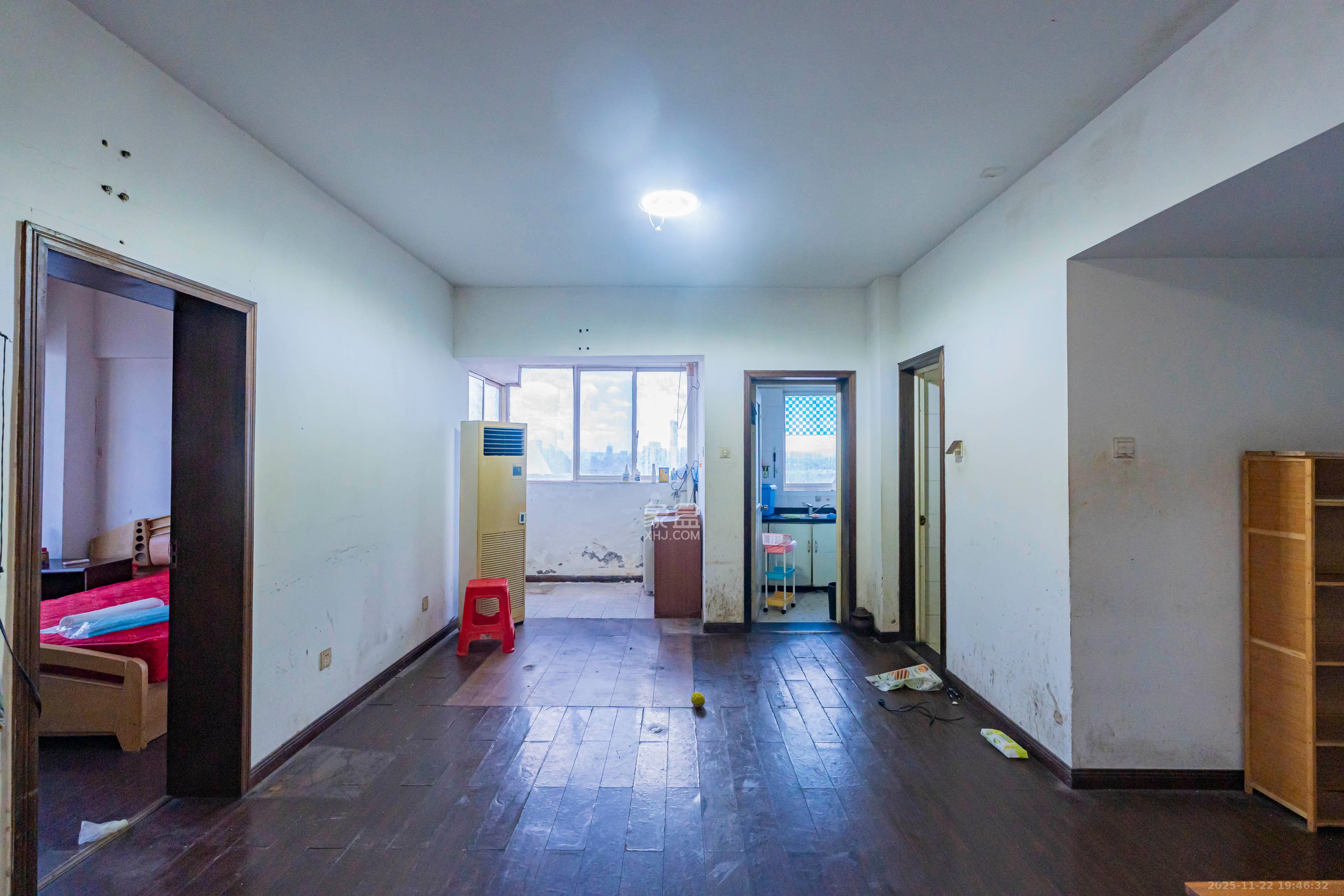 时代先锋 2室2厅1卫 2000.0元/月 时代先锋 2室2厅1卫 2000.0元/月室内图