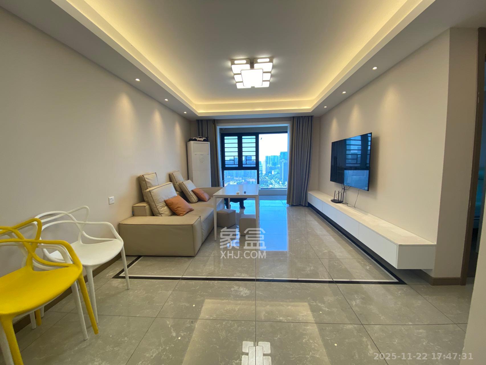 龙湖铂金中心（龙湖春江郦城）  3室2厅2卫    4500.0元/月