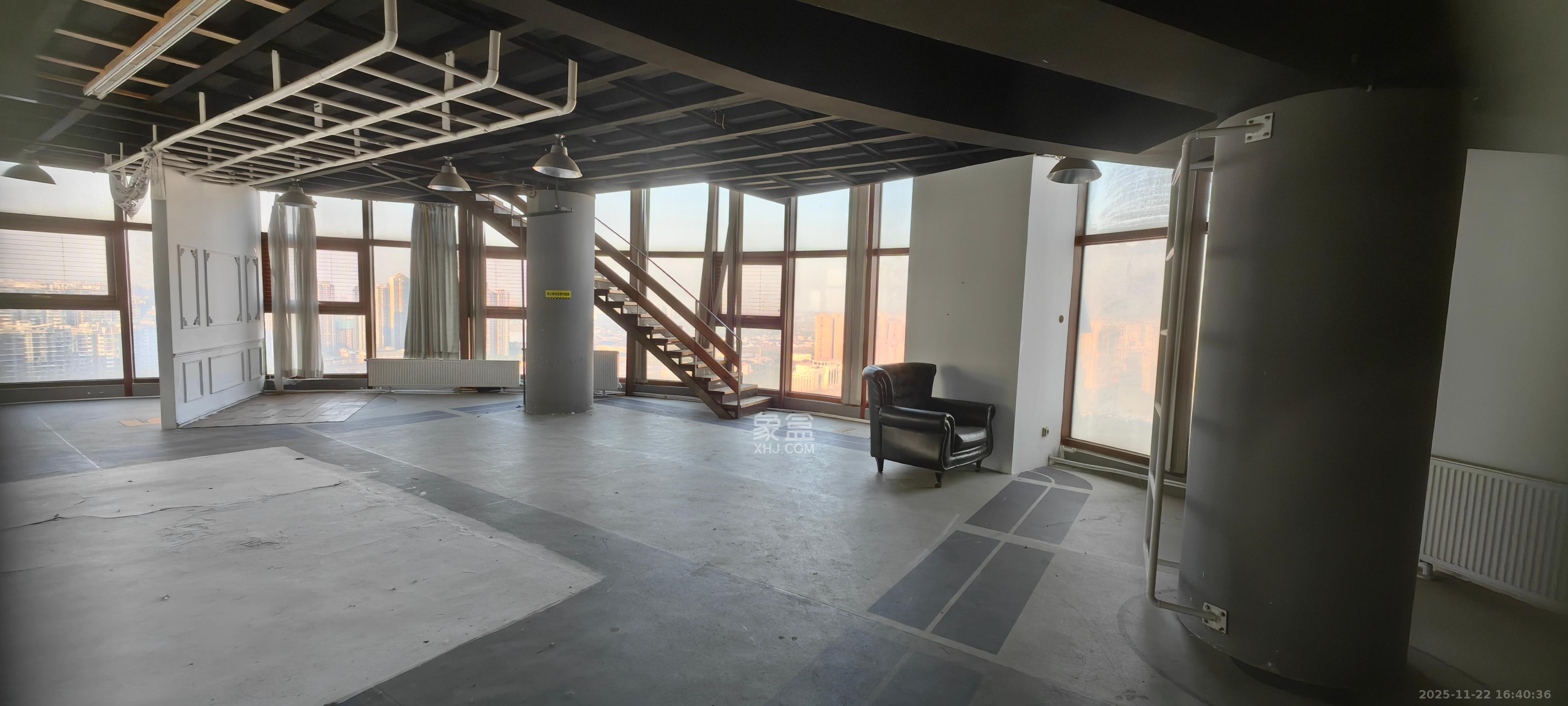 湘江世纪城富湾国际 4室2厅2卫 11000.0元/月 湘江世纪城富湾国际 4室2厅2卫 11000.0元/月室内图