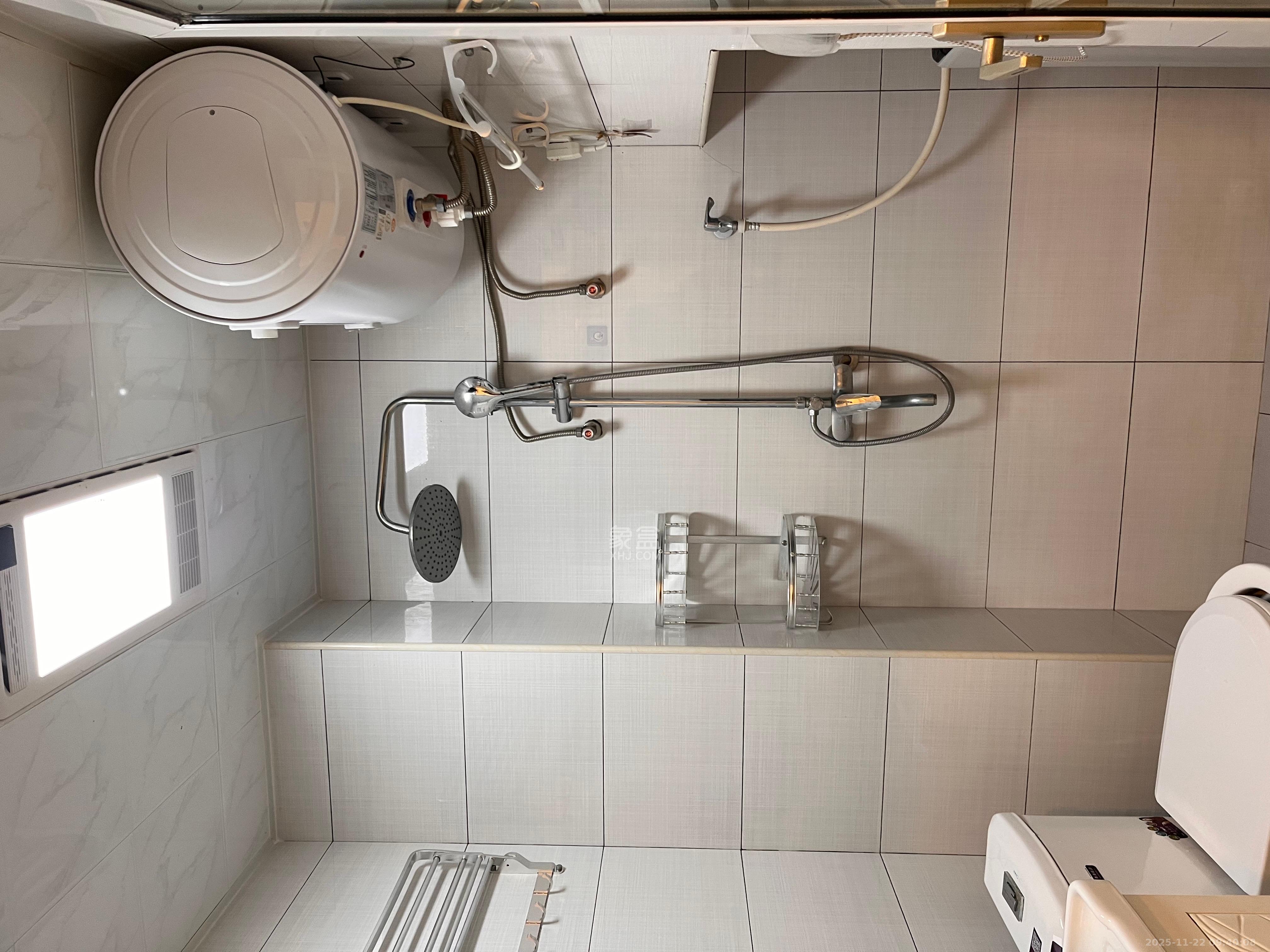 麓江春 2室2厅1卫 2200.0元/月 麓江春 2室2厅1卫 2200.0元/月室内图