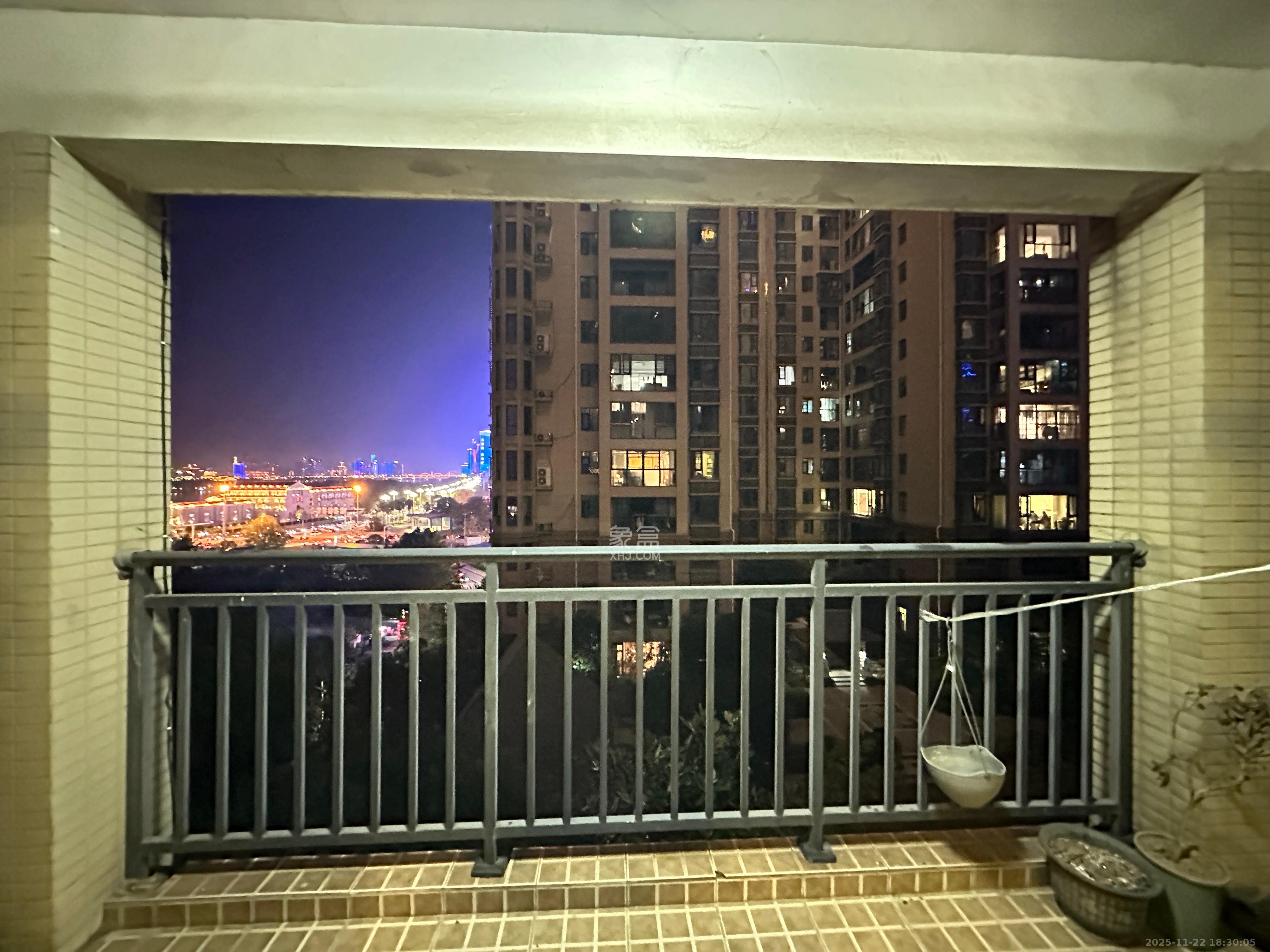 金域南外滩(望江佳园) 4室2厅2卫 4000.0元/月 金域南外滩(望江佳园) 4室2厅2卫 4000.0元/月室内图