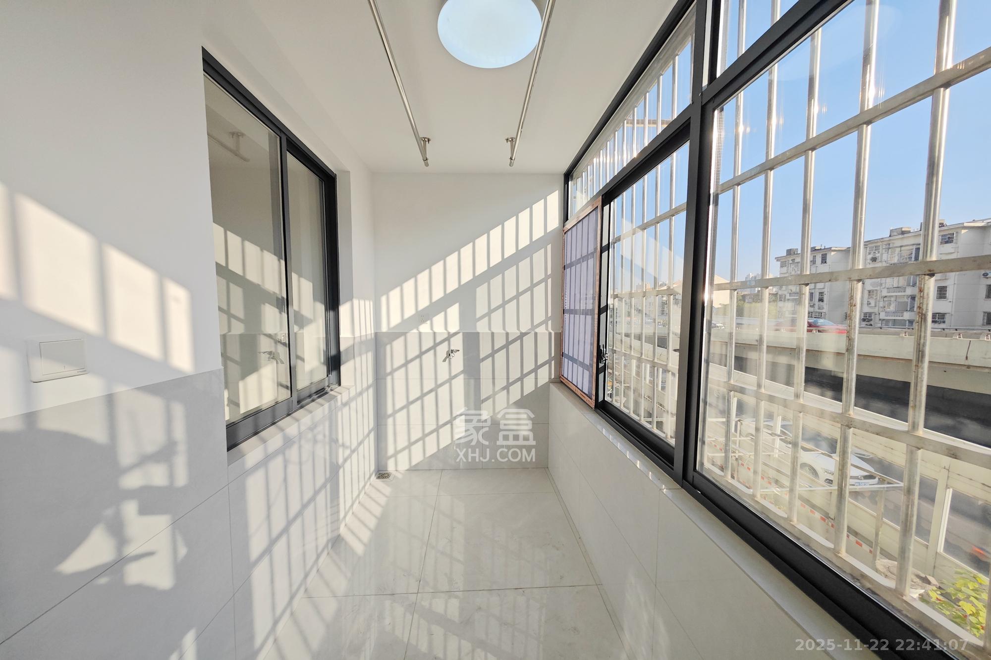 狮子山一片  2室1厅1卫    36.2万阳台