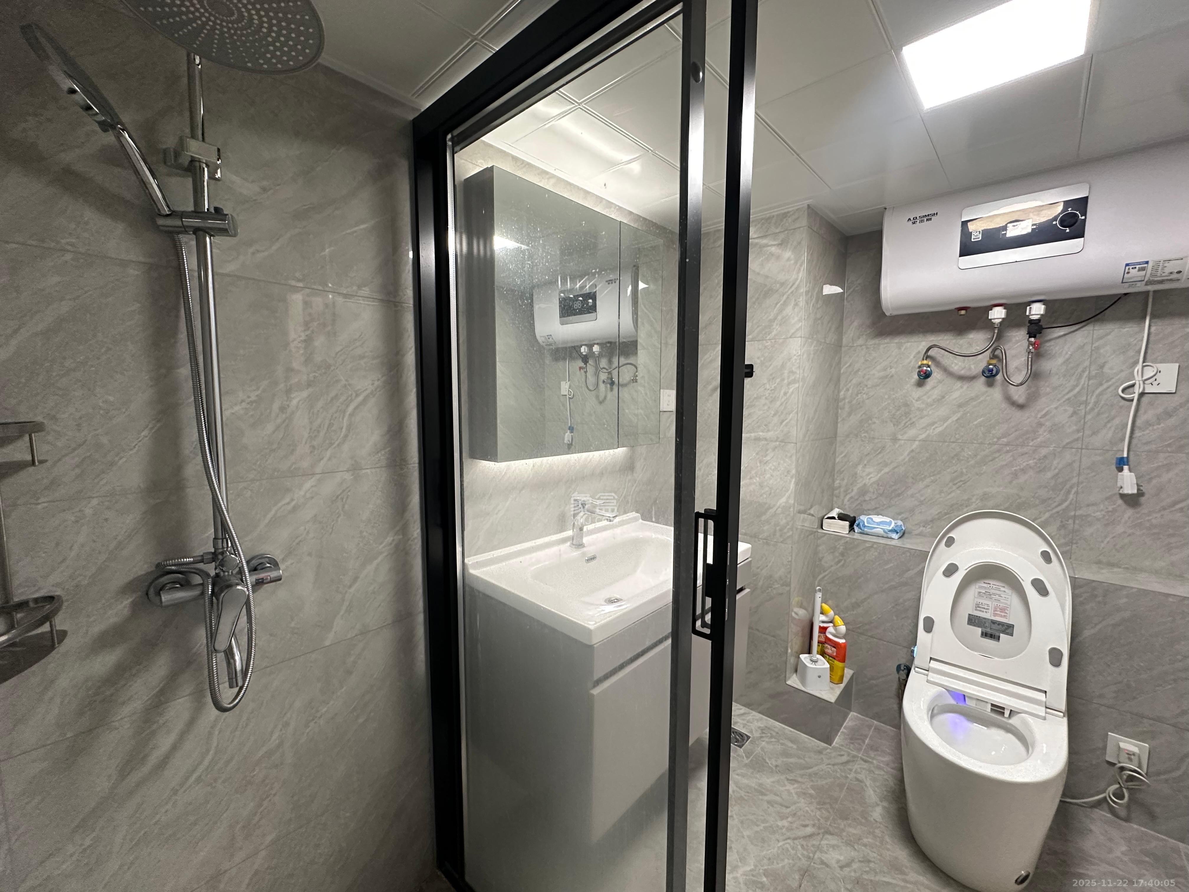 藏珑湖上公馆 1室1厅1卫 2800.0元/月 藏珑湖上公馆 1室1厅1卫 2800.0元/月室内图