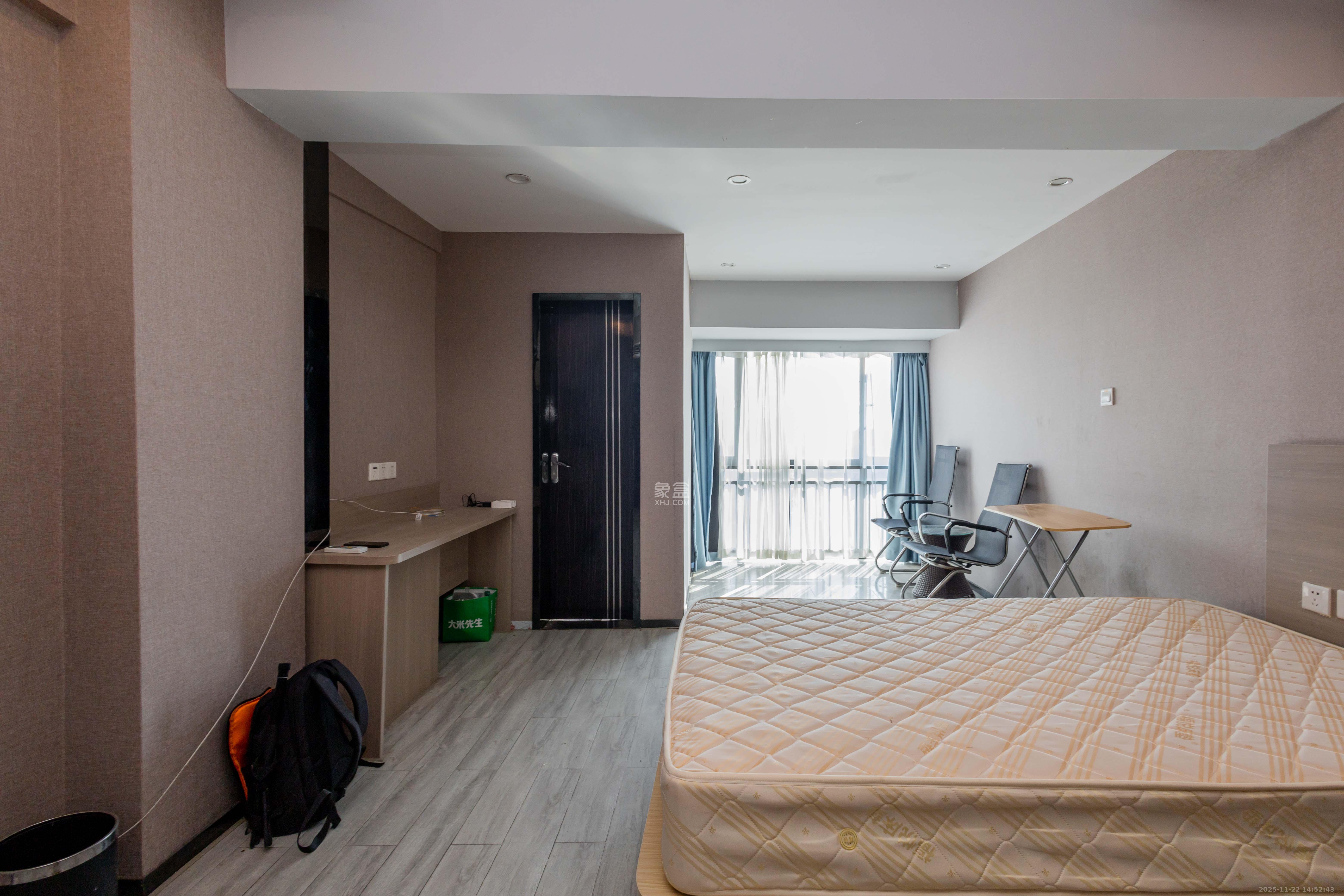 方略90公馆  1室1厅1卫    18.9万卧室