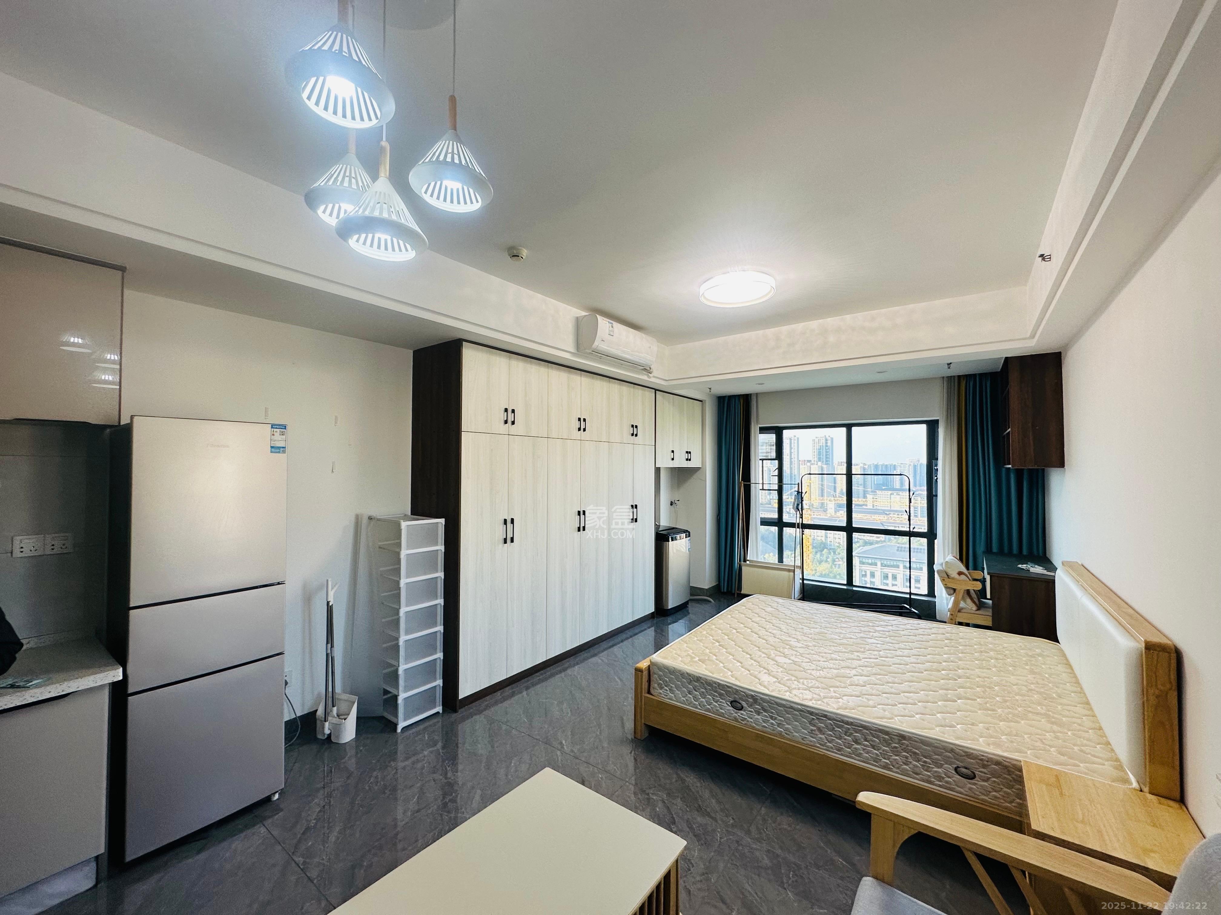 润芳园 1室0厅0卫 1600.0元/月 润芳园 1室0厅0卫 1600.0元/月室内图