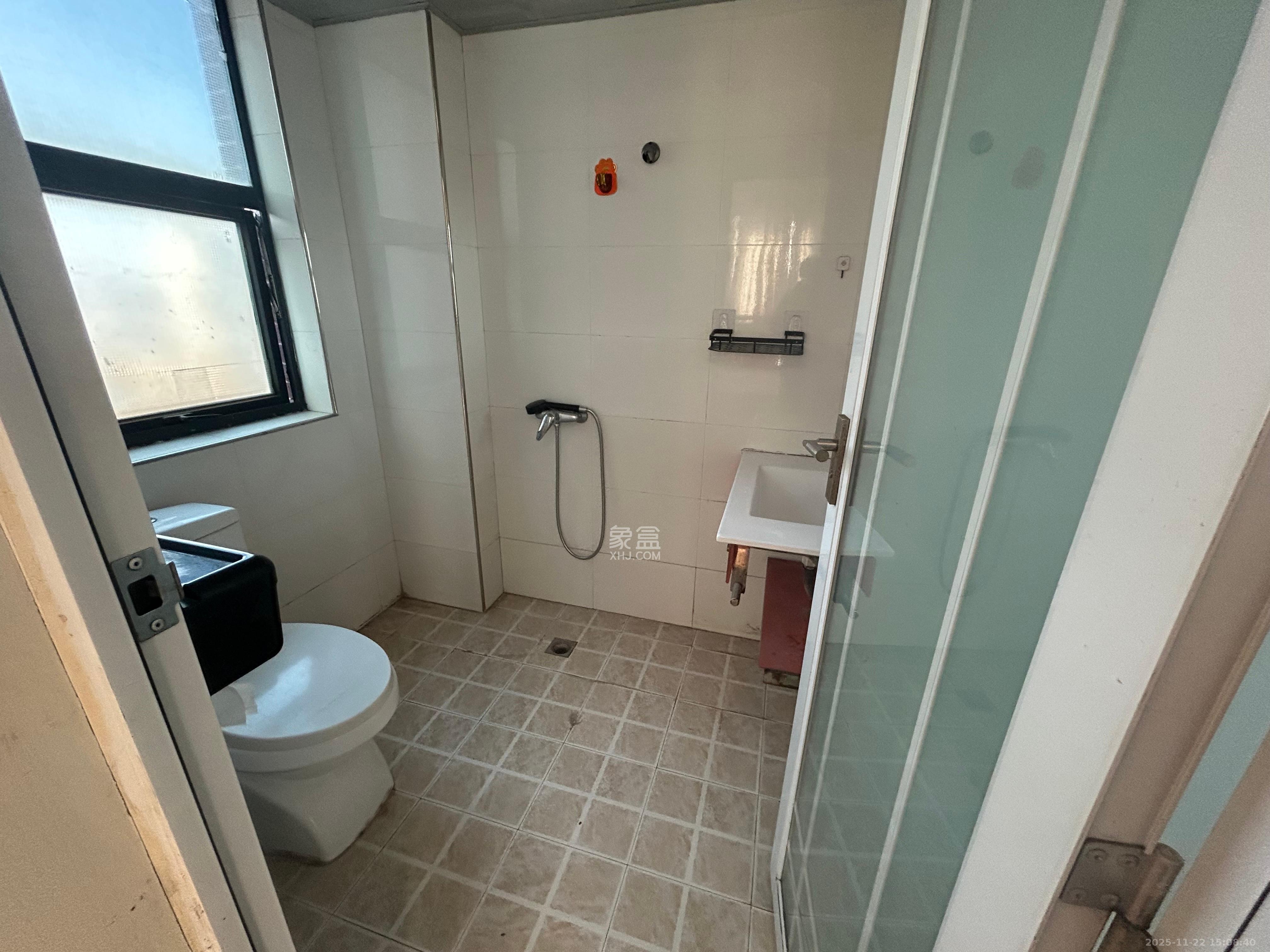 尚城 3室2厅2卫 2000.0元/月 尚城 3室2厅2卫 2000.0元/月室内图