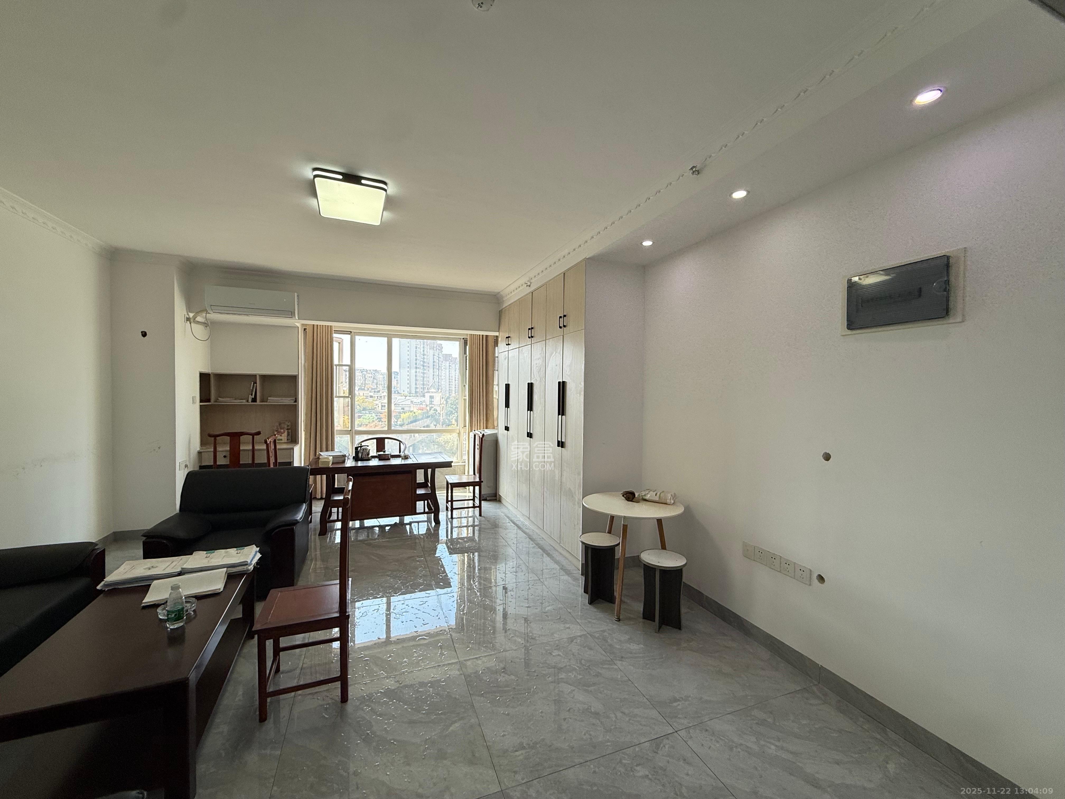 金地铂悦  1室0厅0卫    1300.0元/月室内图